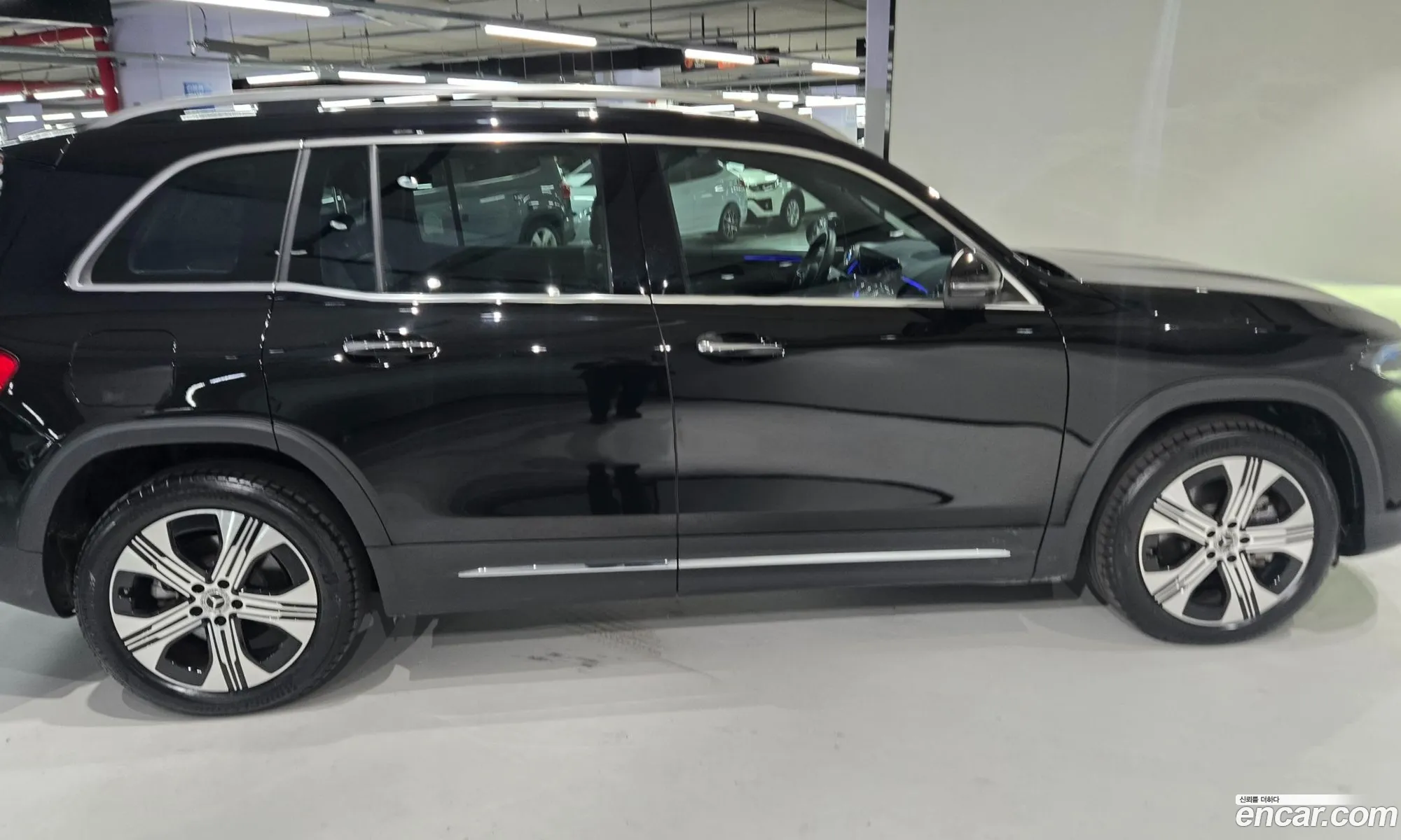 Mercedes-Benz EQB X243 2025 — 13