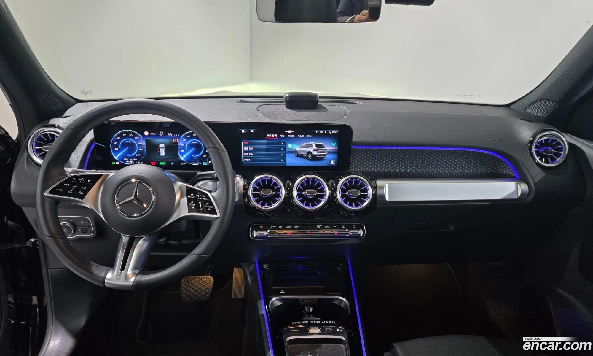 Mercedes-Benz EQB X243 2025 — 17