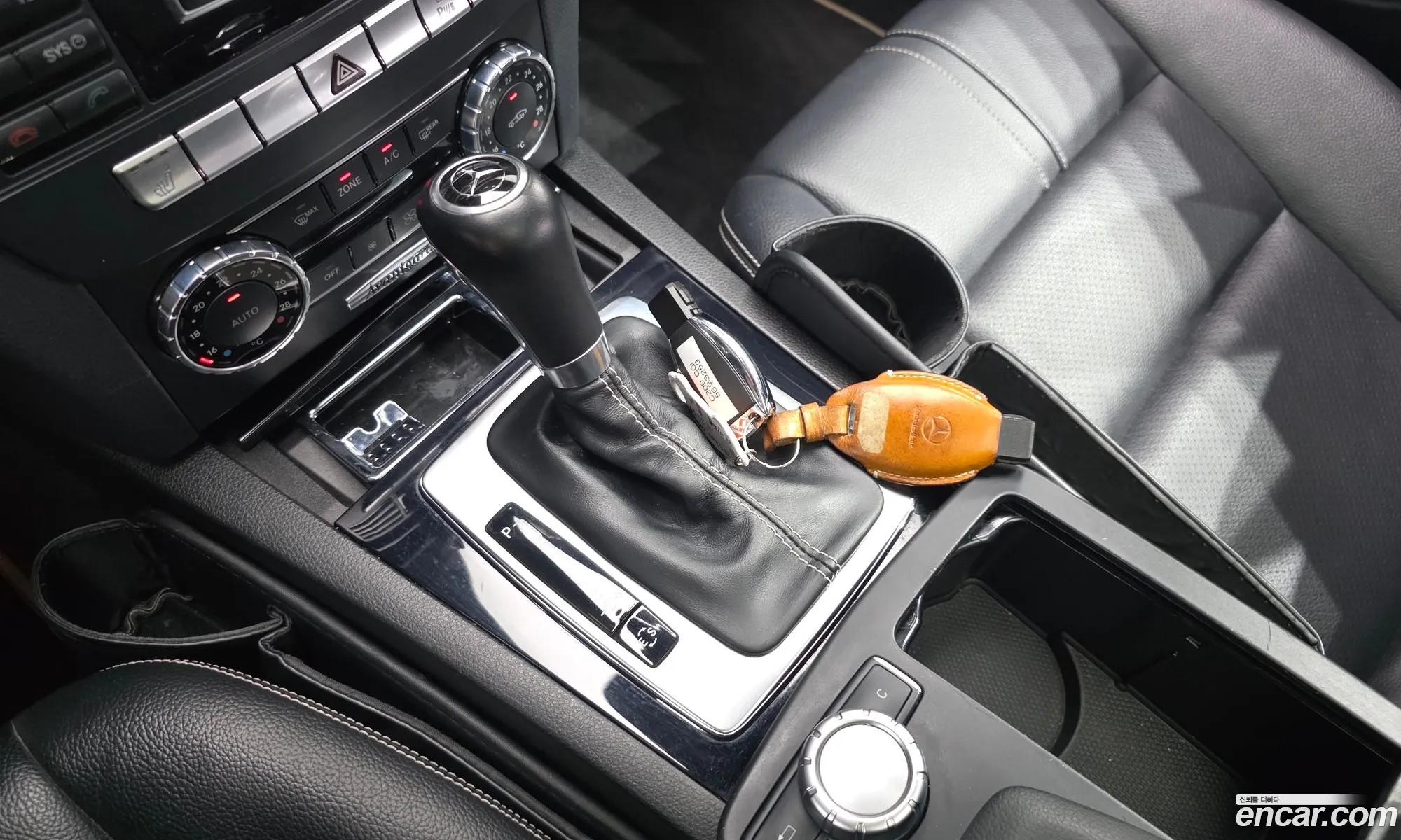 Mercedes-Benz C-Class W204 2012 WDDGF4JB1DA767950 — 3