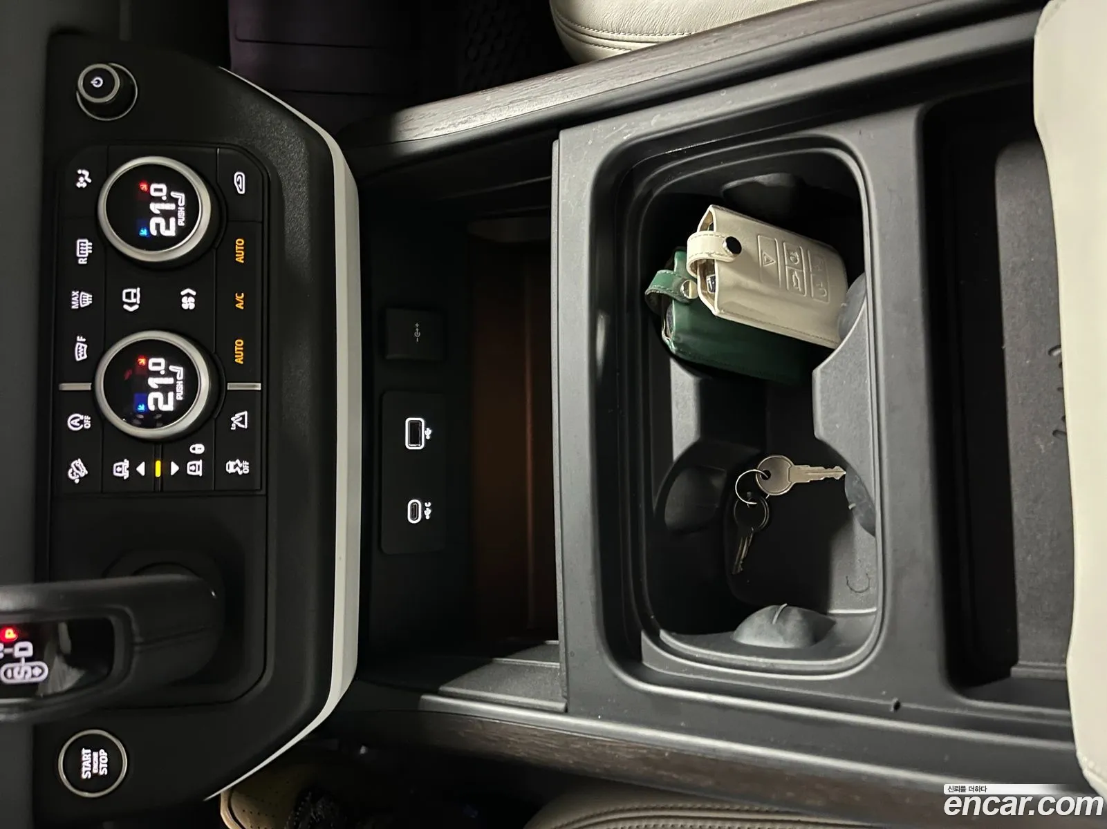 Land Rover Defender 2023 — 16