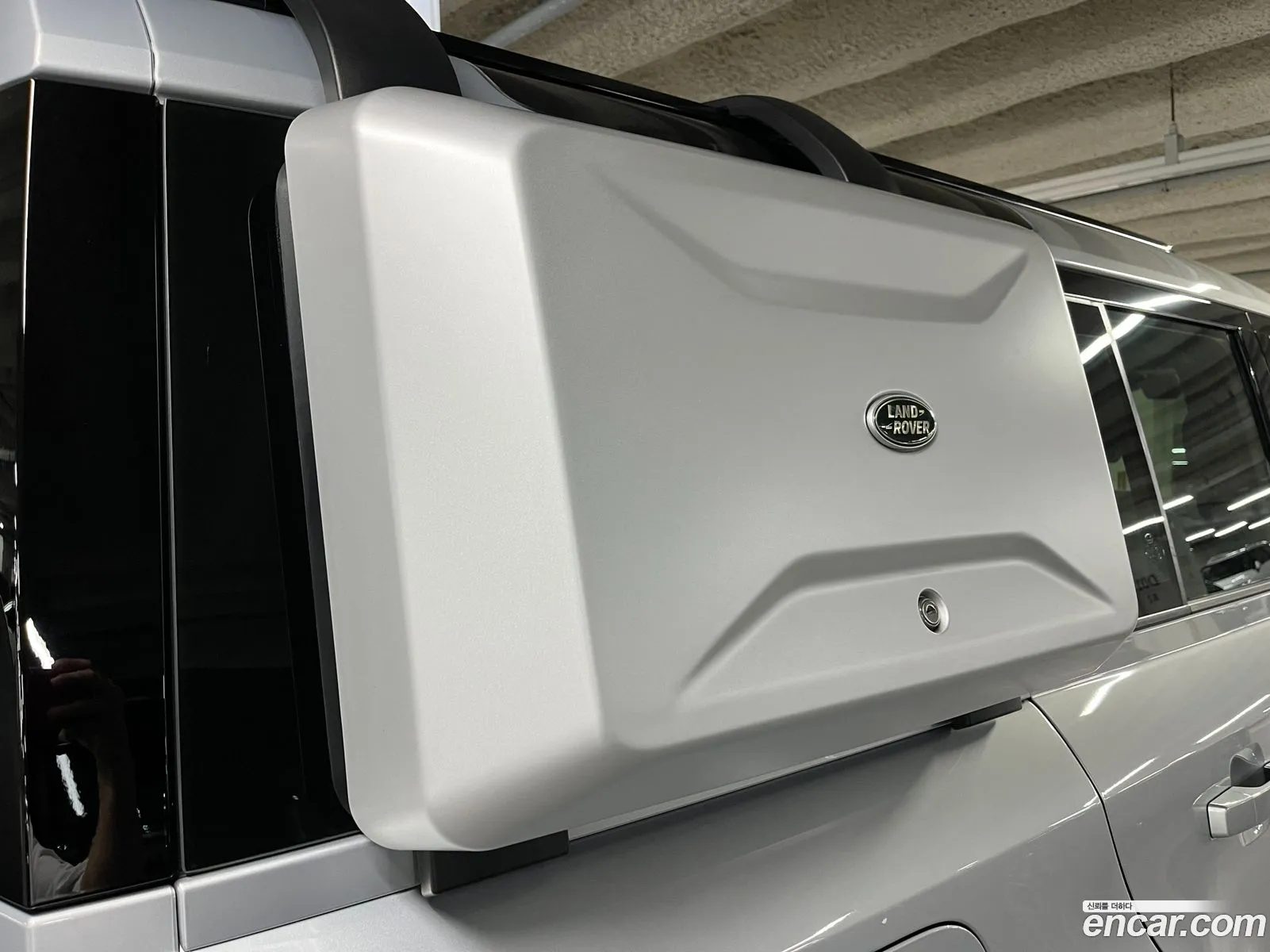 Land Rover Defender 2023 — 10