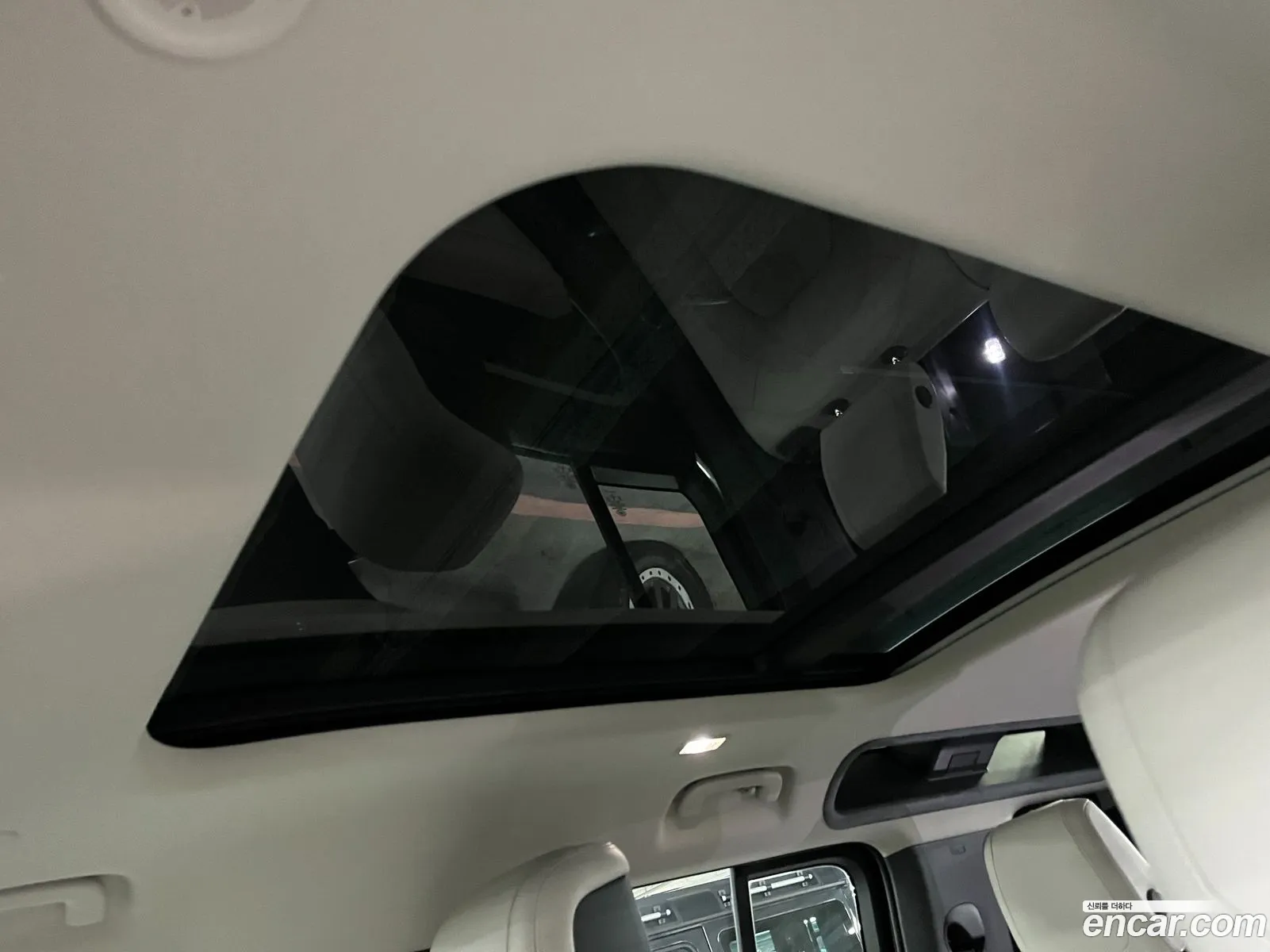 Land Rover Defender 2023 — 18