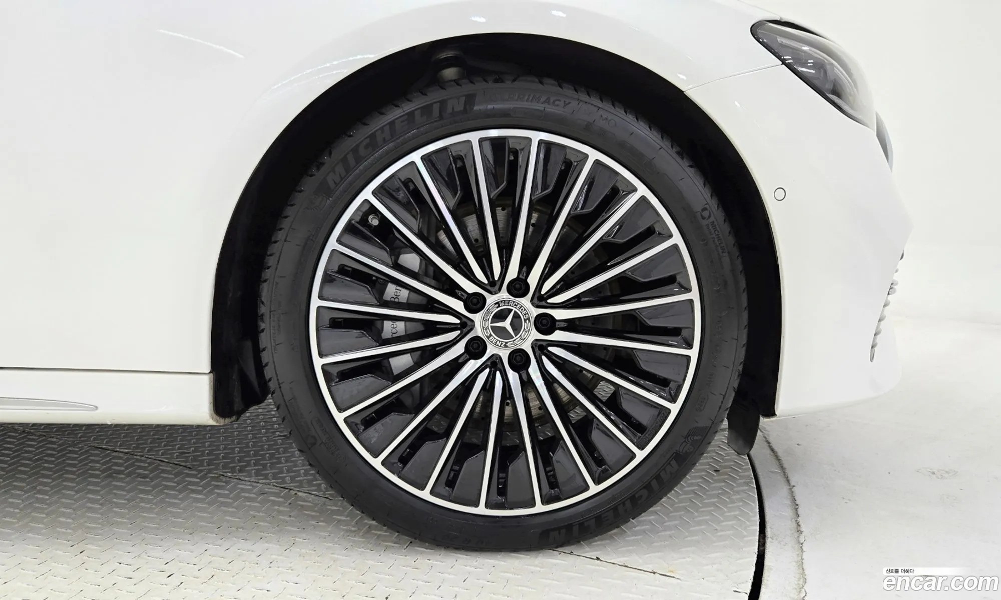 Mercedes-Benz E-Class W214 2025 — 7