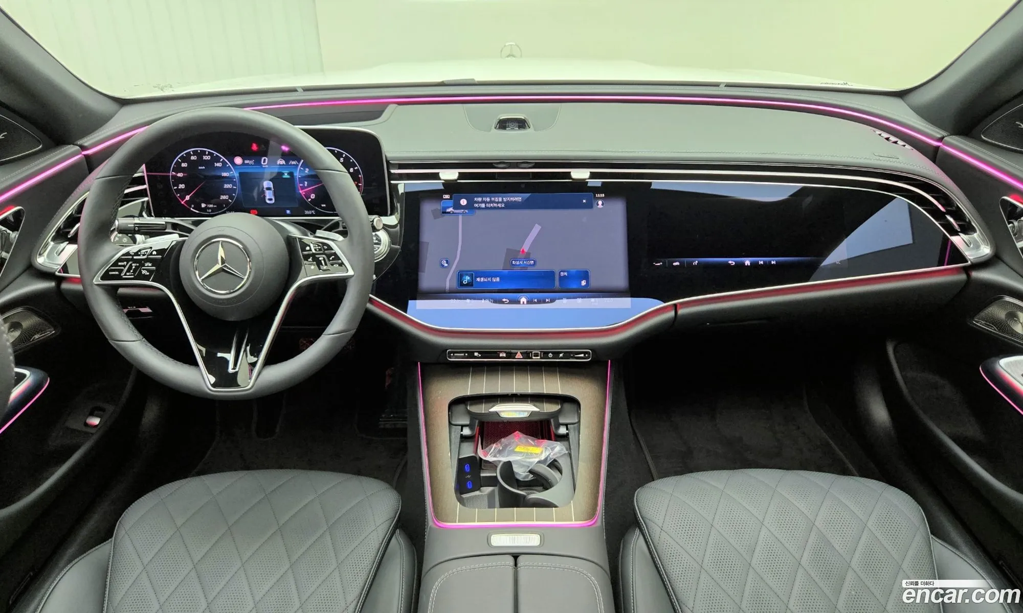 Mercedes-Benz E-Class W214 2025 — 13