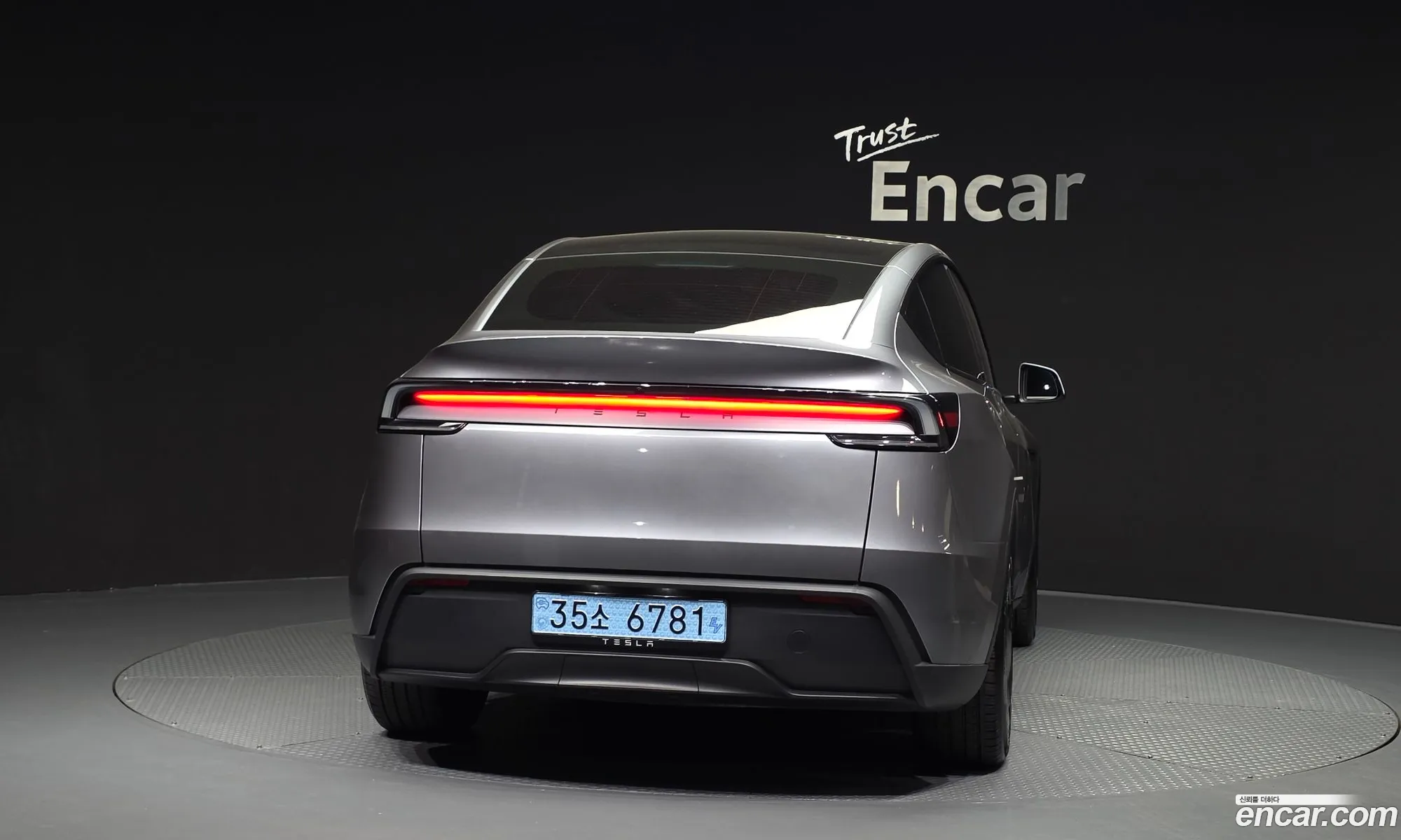 Tesla Model Y 2025 LRWYGCFJ5SC030089 — 10