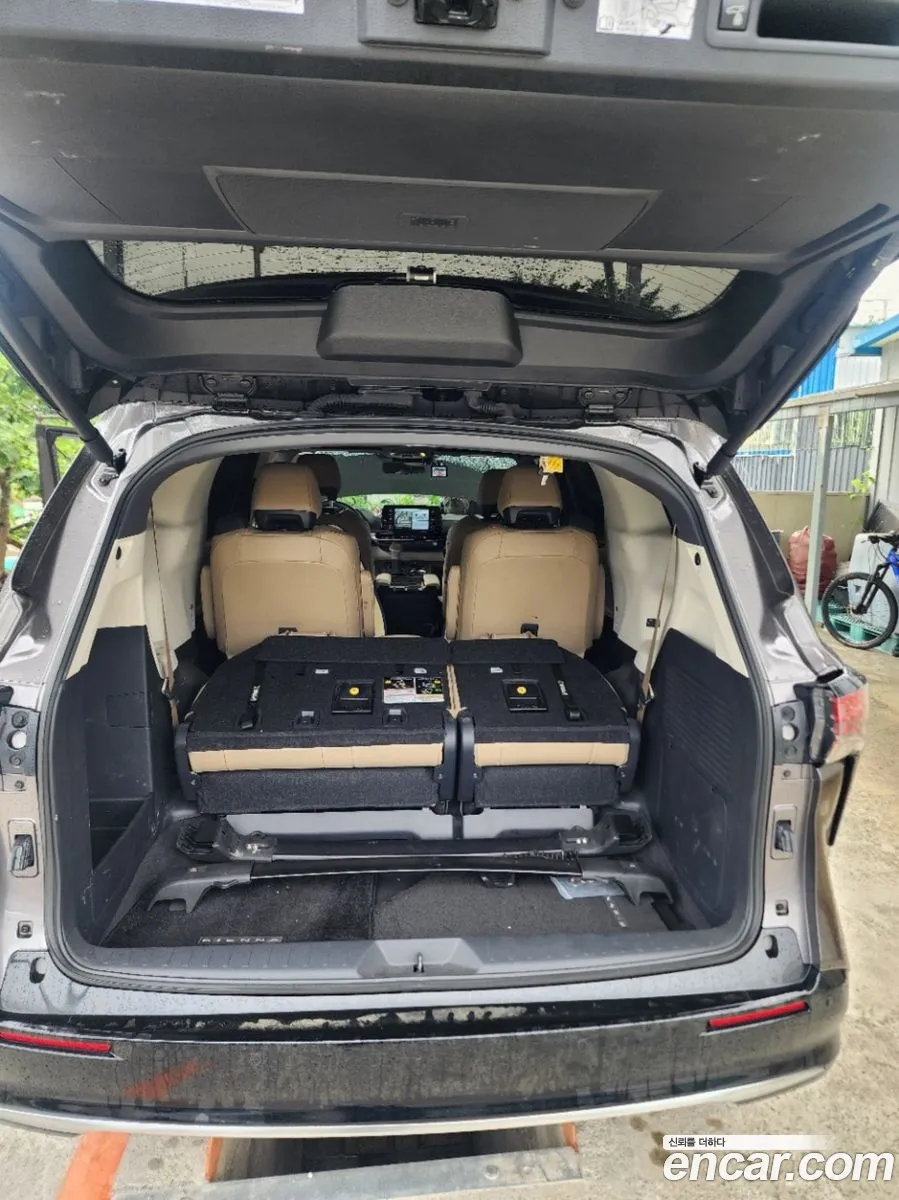 Toyota Sienna 2024 — 2