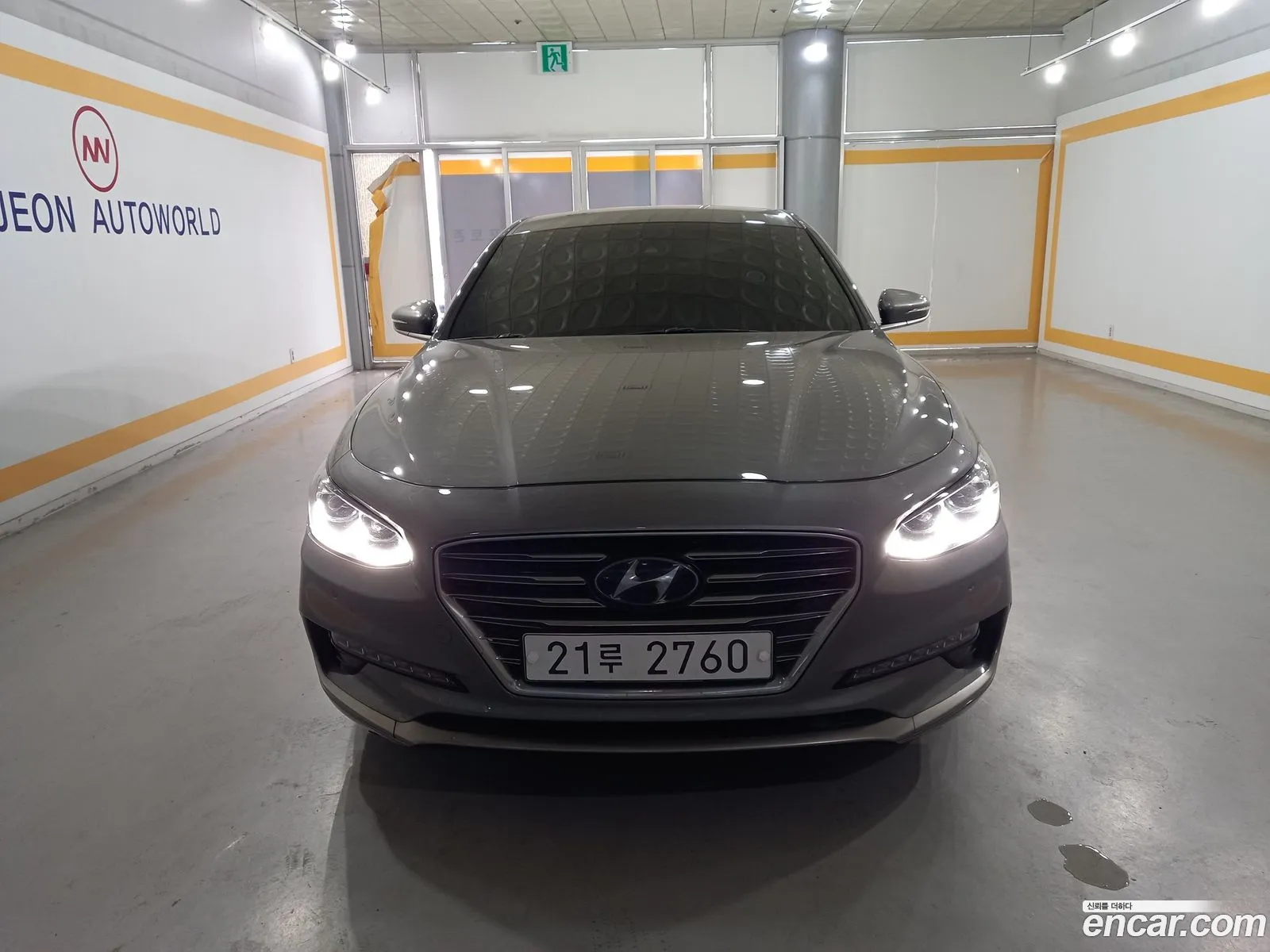Hyundai Grandeur IG Hybrid 2018 — 3