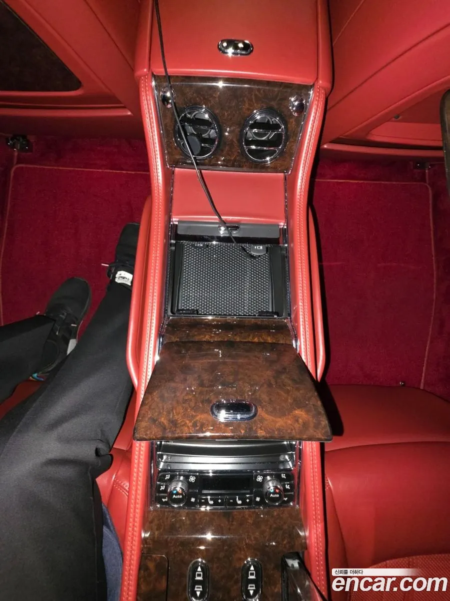 Bentley Mulsanne 2019 — 12