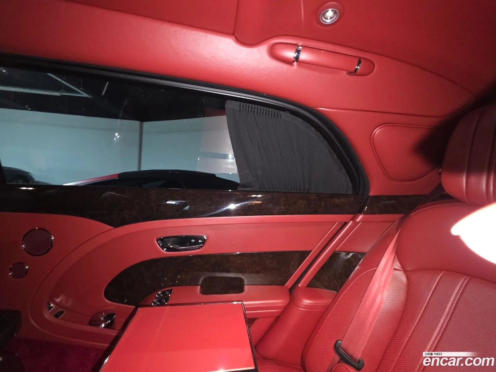 Bentley Mulsanne 2019 — 19
