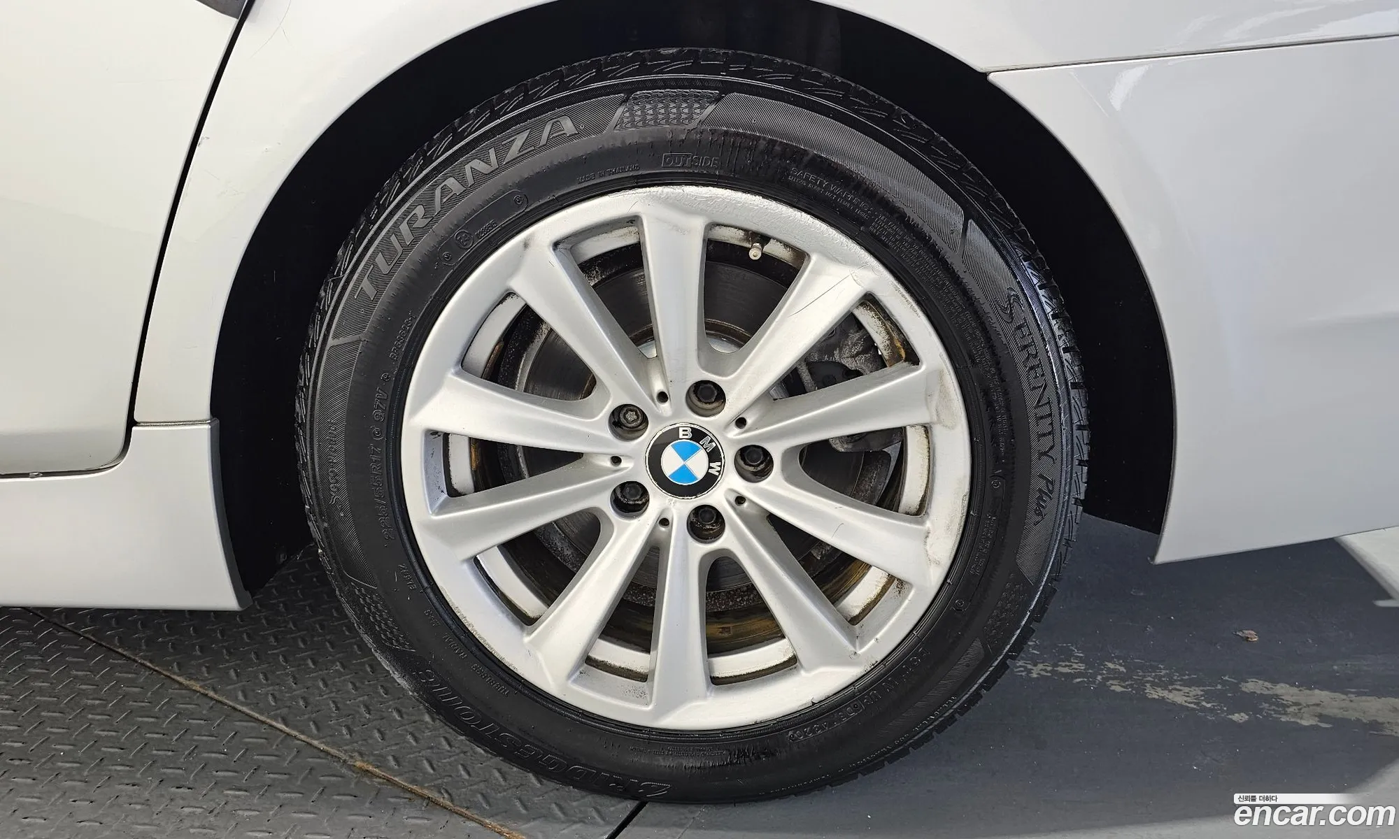 BMW 5 Series 2011 WBAFW1103BC656379 — 4