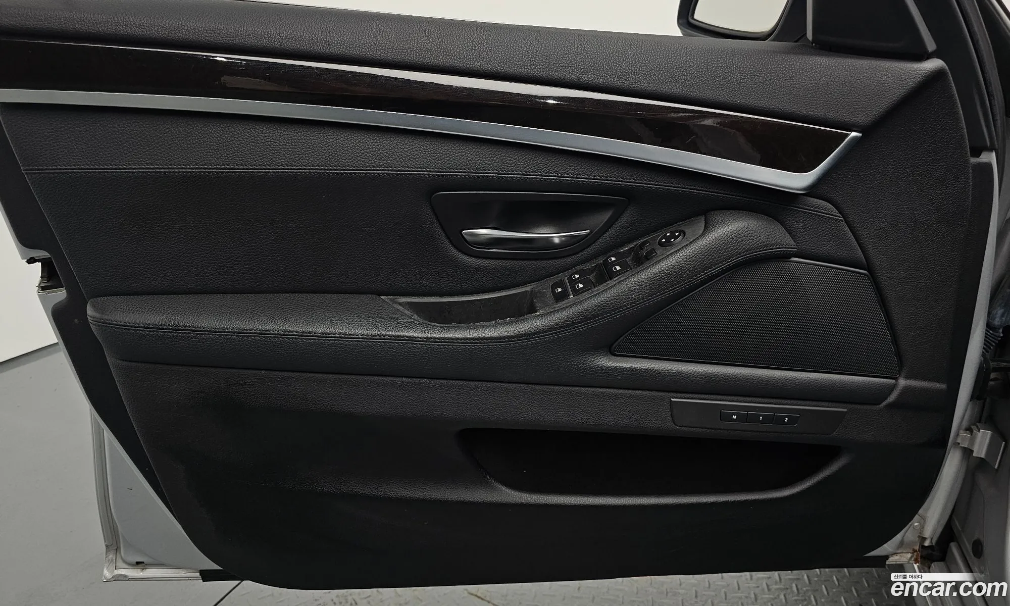 BMW 5 Series 2011 WBAFW1103BC656379 — 23
