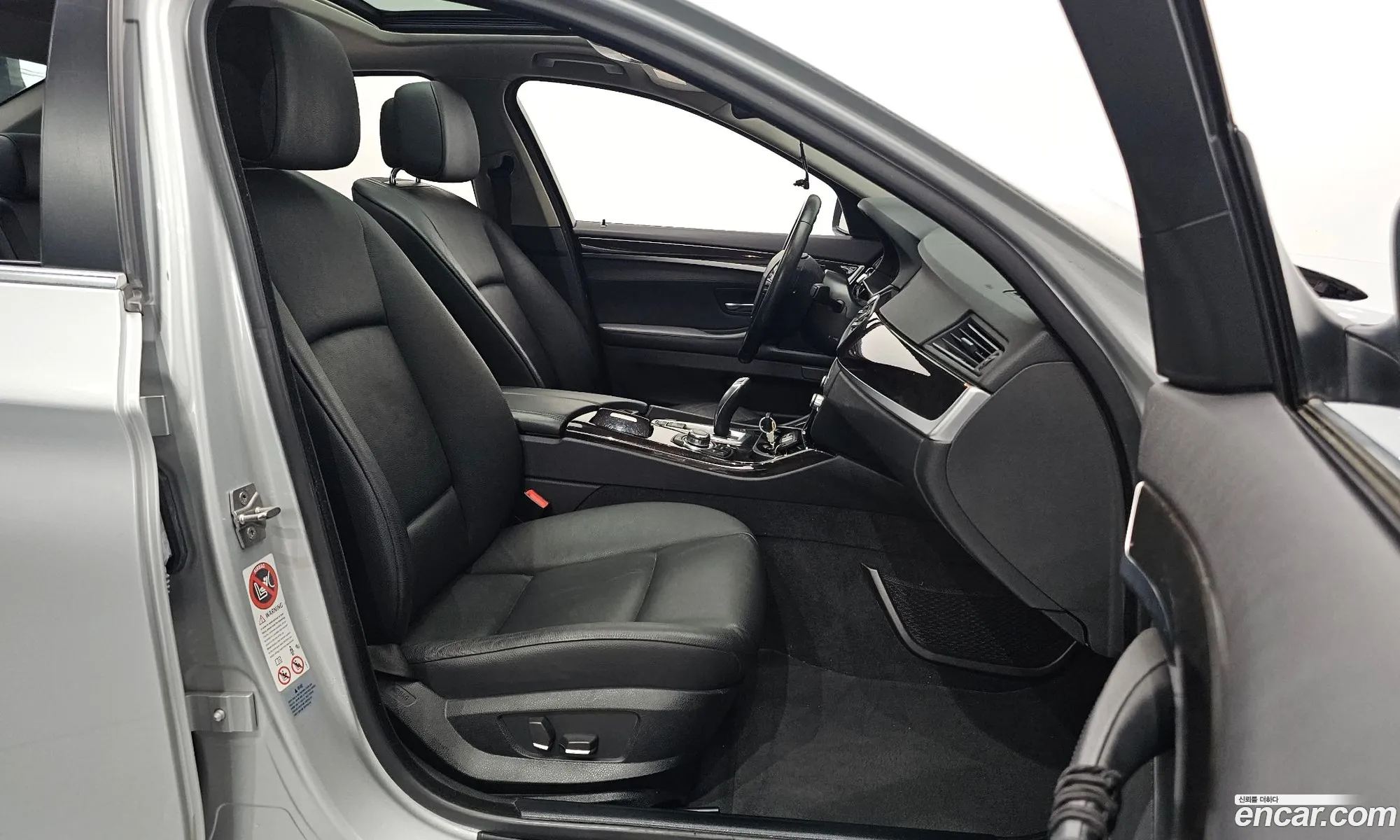 BMW 5 Series 2011 WBAFW1103BC656379 — 18