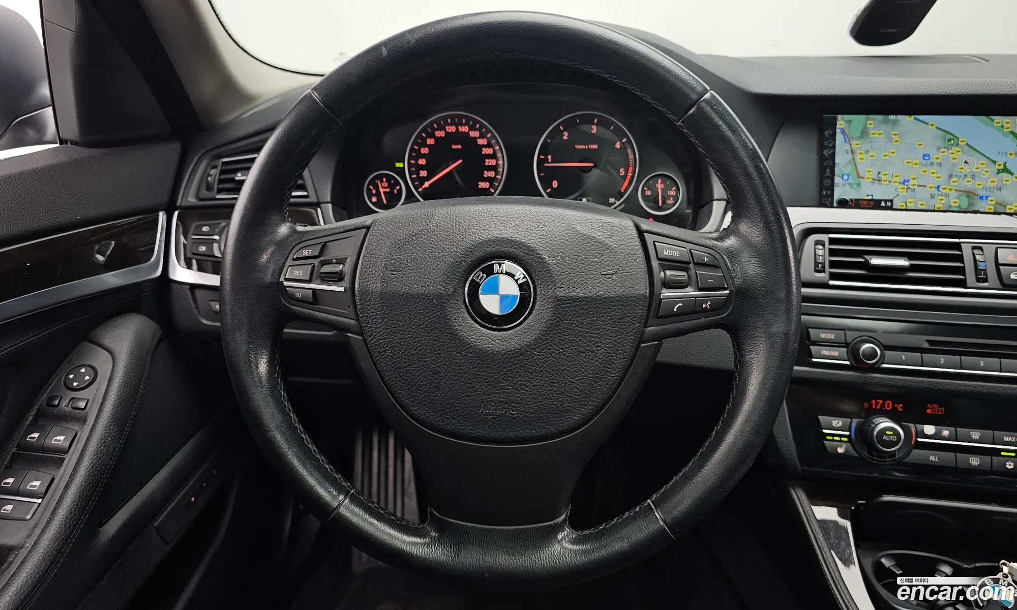 BMW 5 Series 2011 WBAFW1103BC656379 — 27