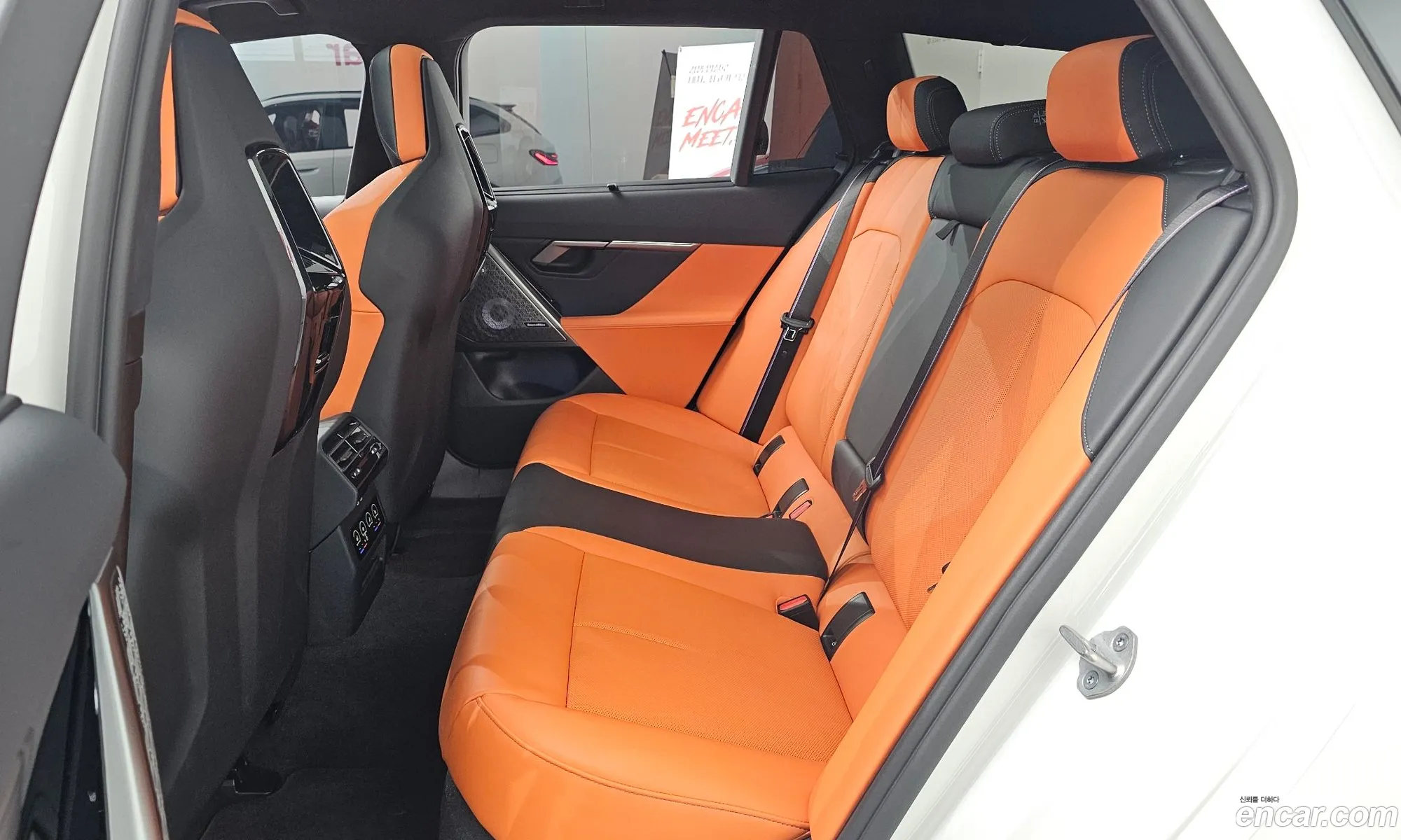 BMW M5 2025 WBS81GV05TCW42324 — 25
