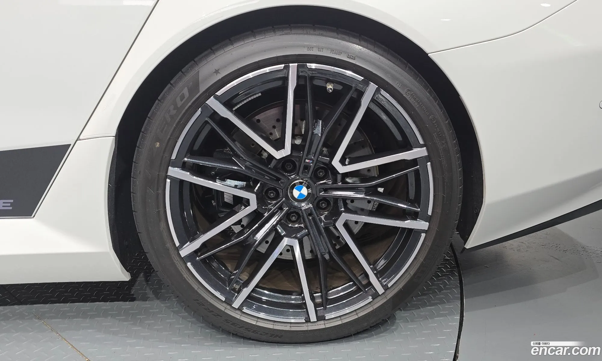 BMW M5 2025 WBS81GV05TCW42324 — 29