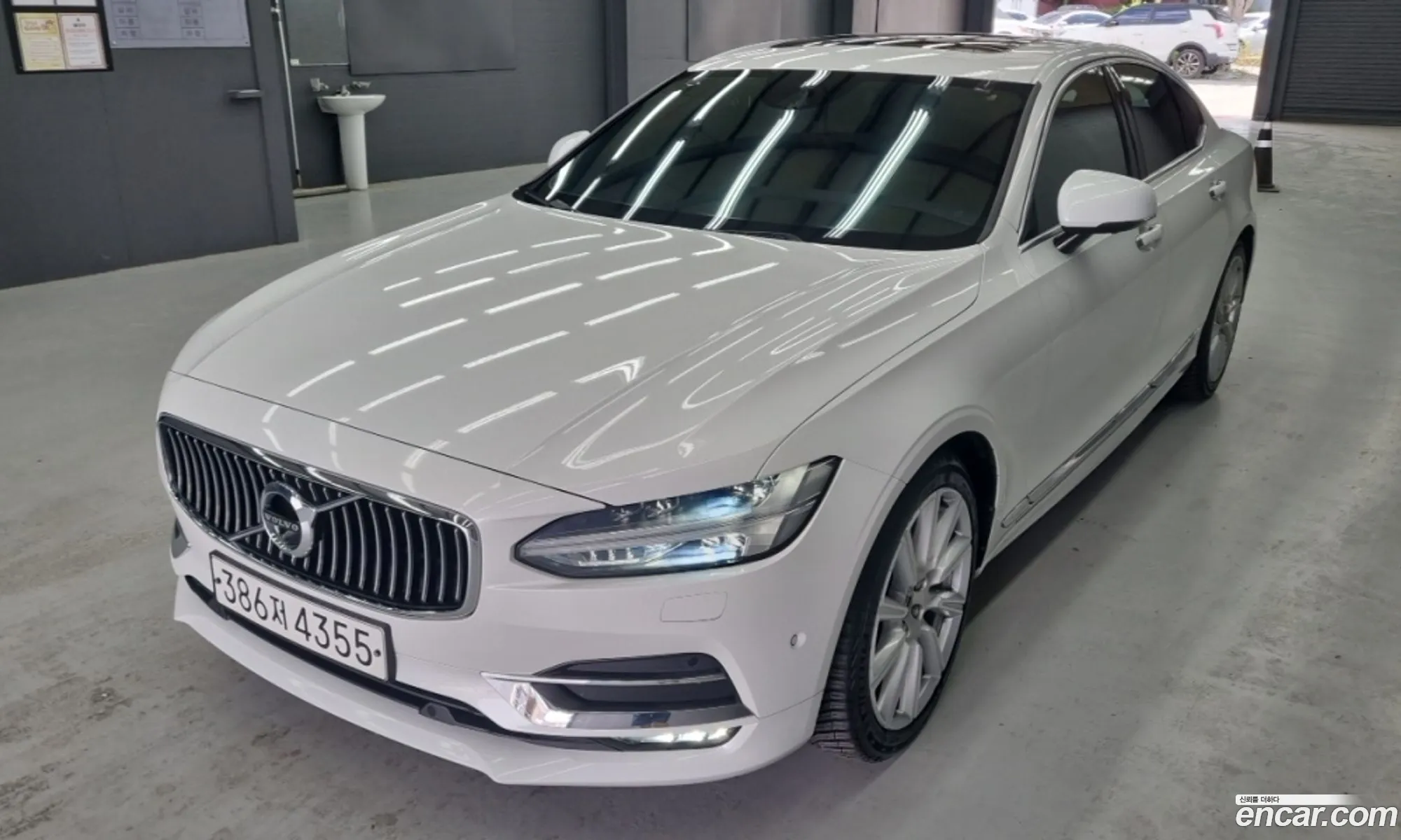 Volvo S90 2020 — 16