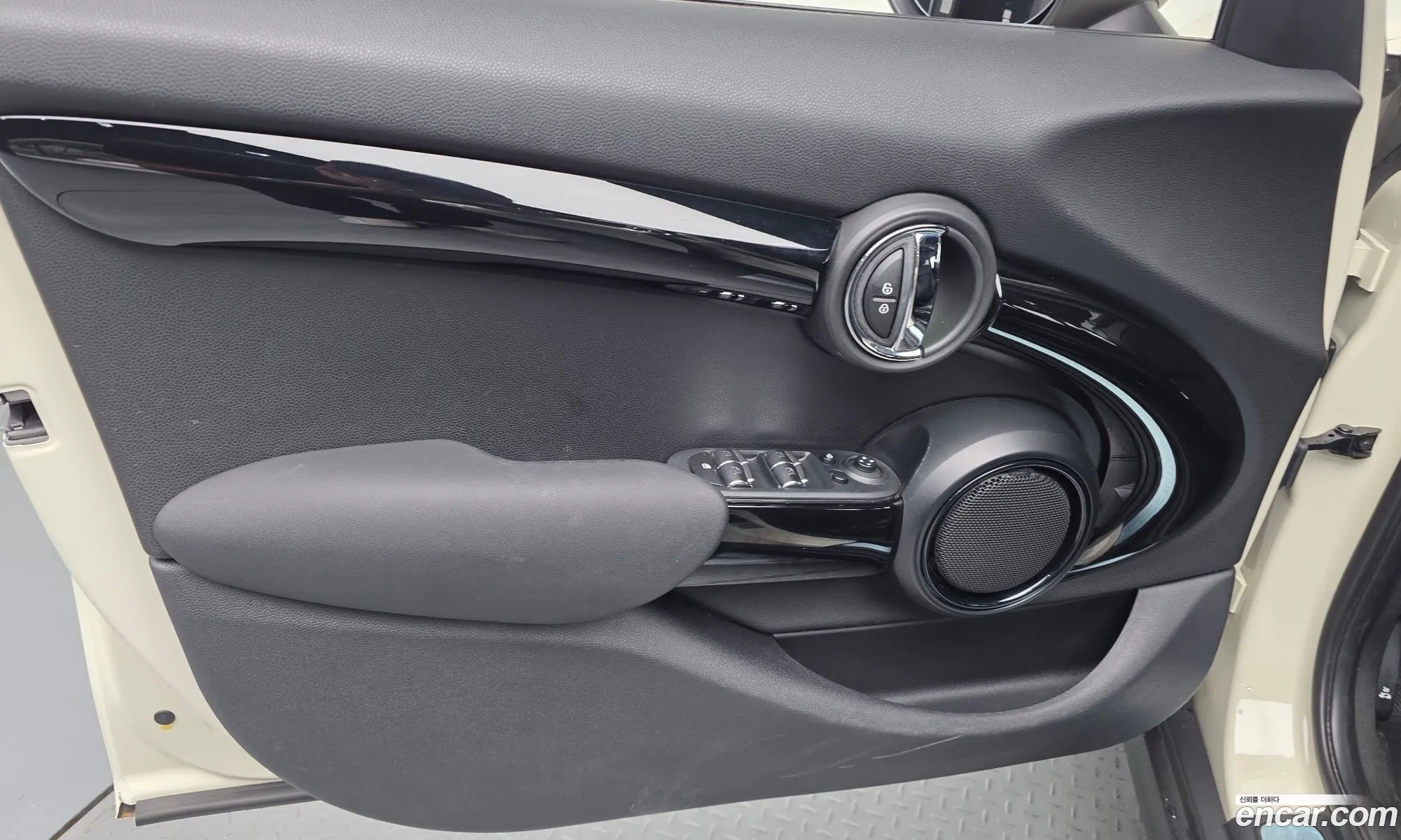 Mini Cooper 2019 WMWXU1103K2L14785 — 17