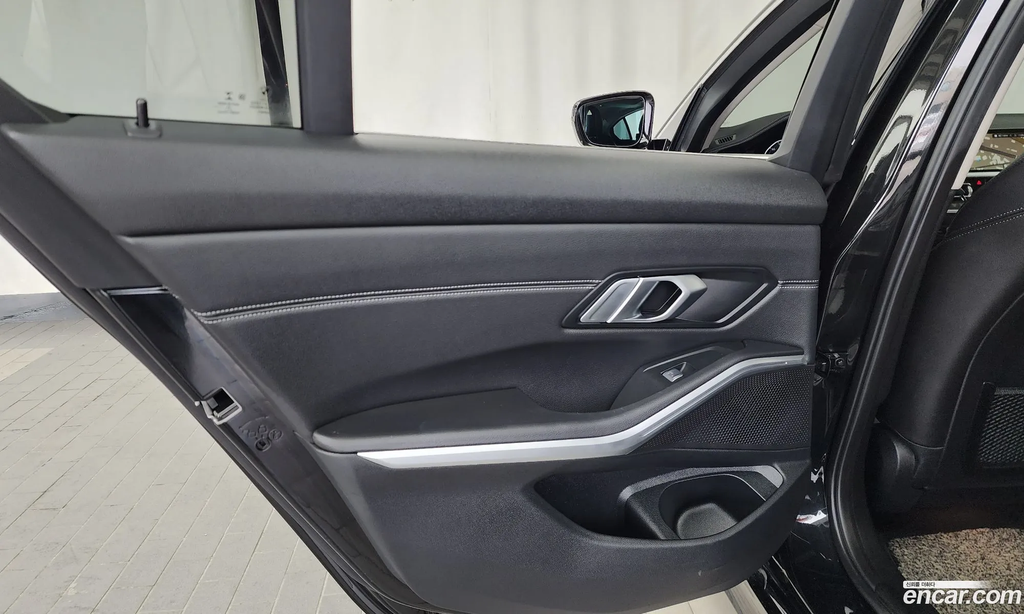 BMW 3 Series 2022 WBA11GK02NFM25549 — 3