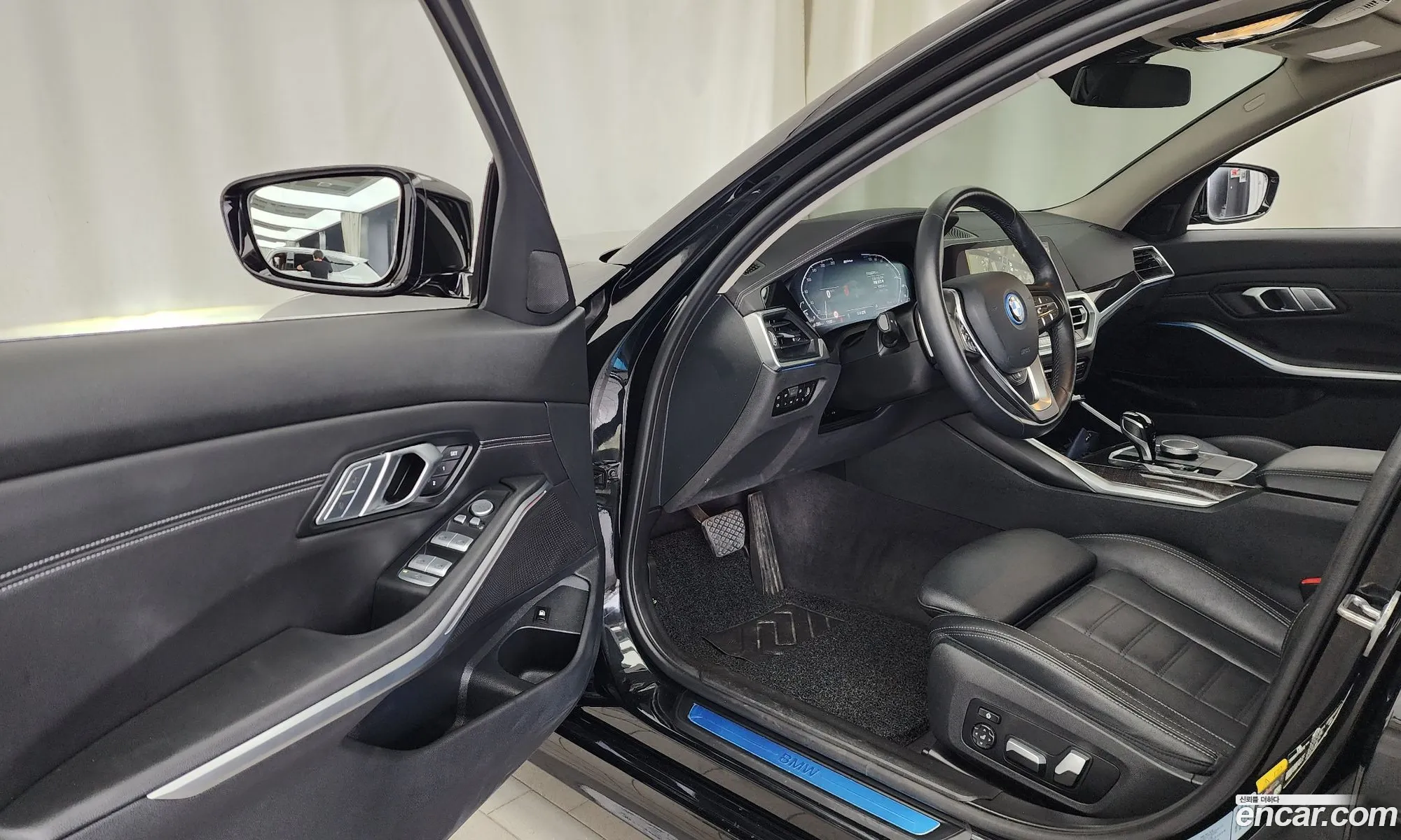 BMW 3 Series 2022 WBA11GK02NFM25549 — 27