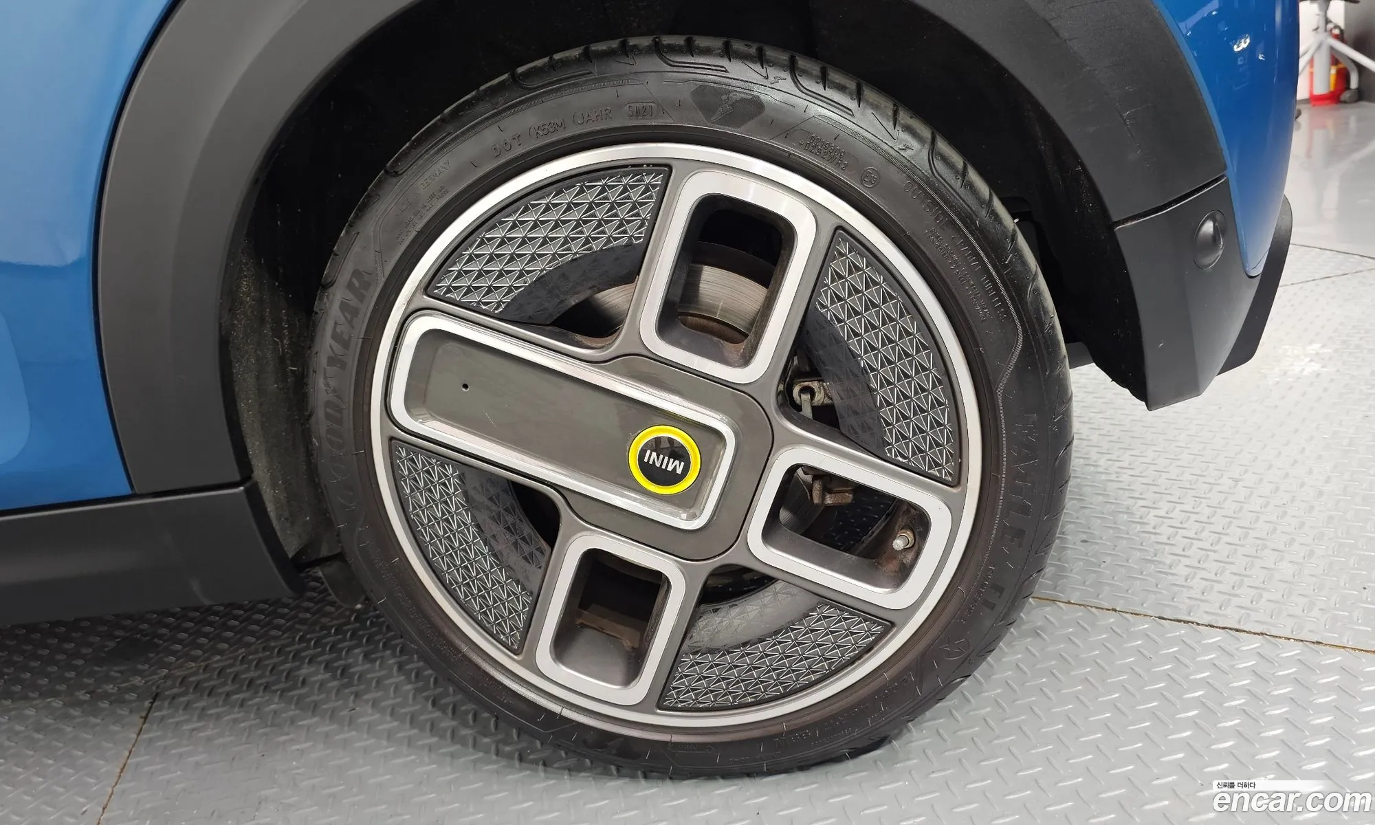 Mini Cooper Electric 2022 WMW11DJ03N2S30521 — 28