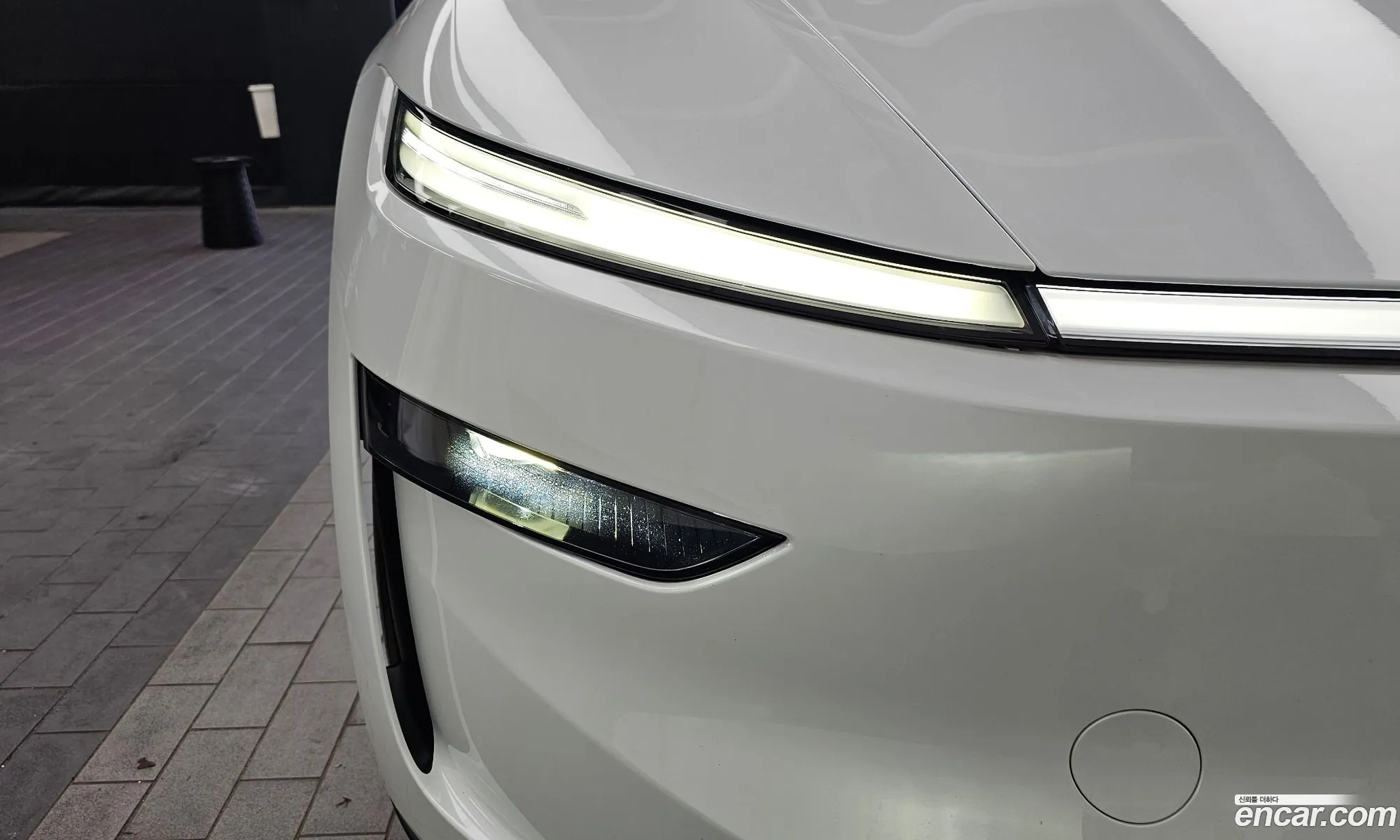 Tesla Model Y 2025 LRWYGCFJ9SC101102 — 27