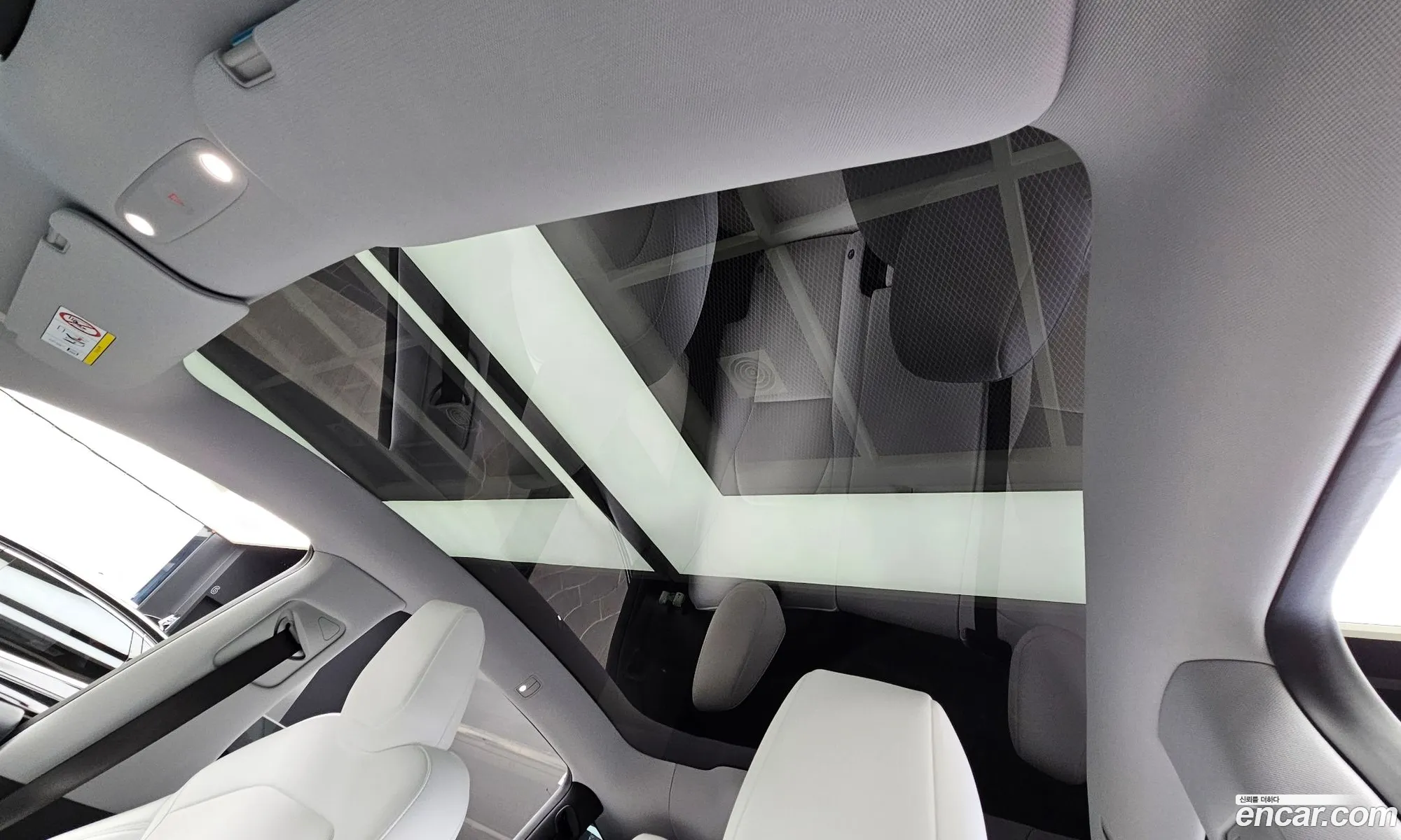 Tesla Model Y 2025 LRWYGCFJ9SC101102 — 13