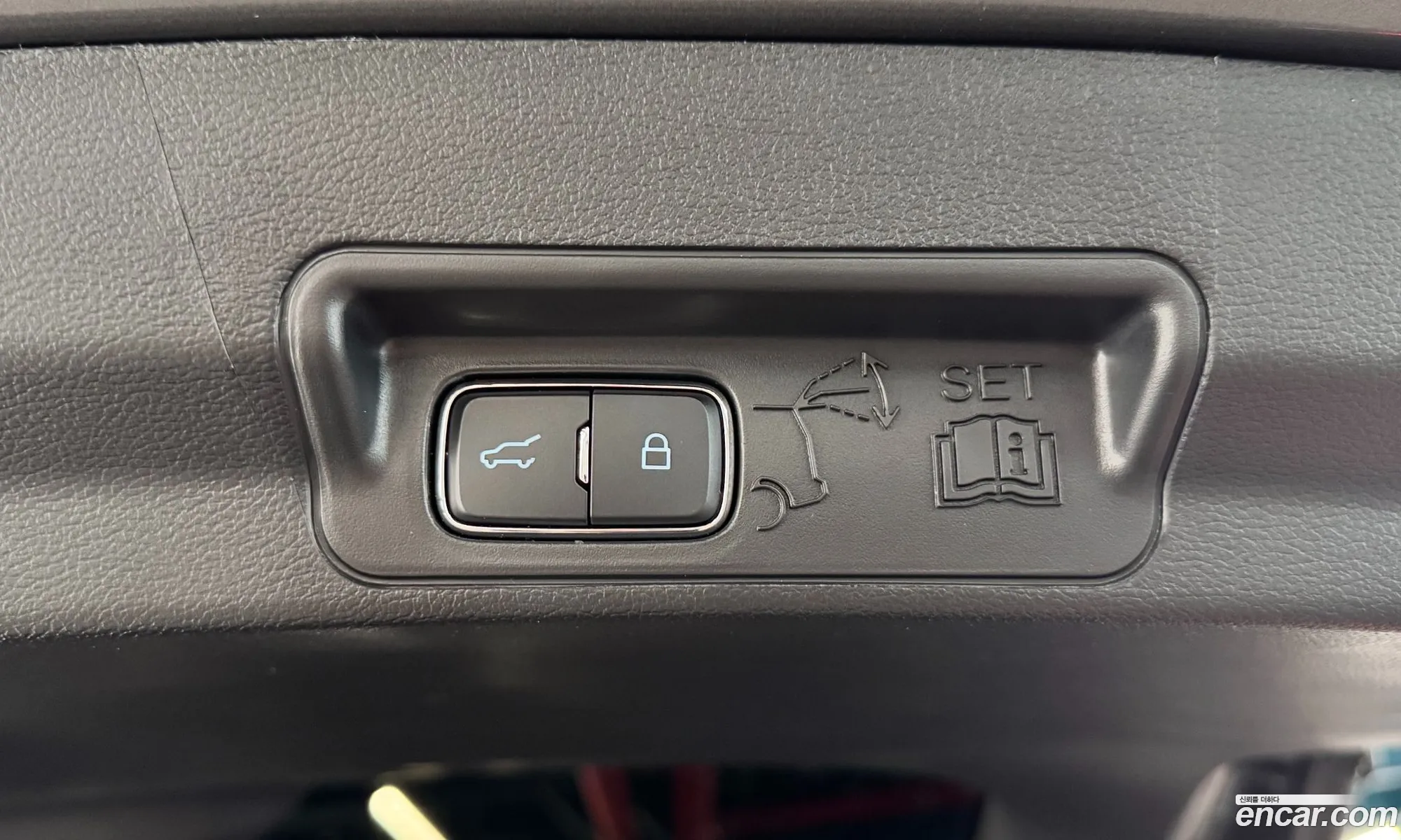 Ford Explorer 6th Gen 2025 — 16