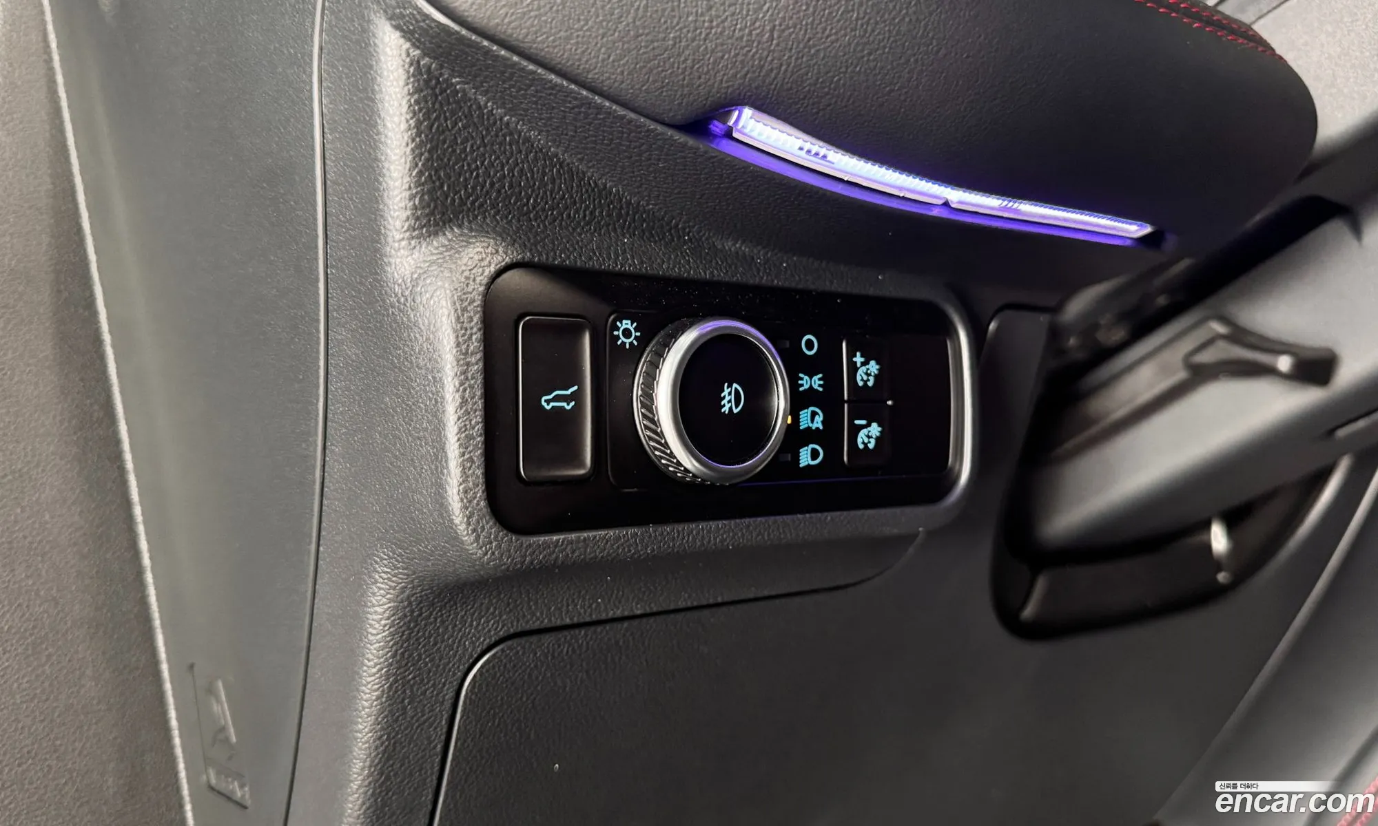 Ford Explorer 6th Gen 2025 — 14