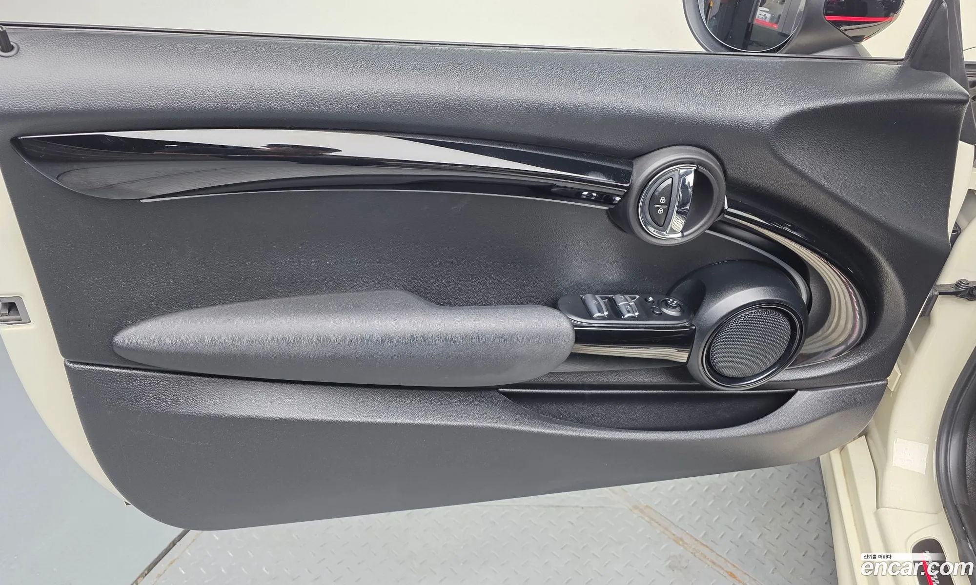 Mini Cooper S Convertible 2021 — 4