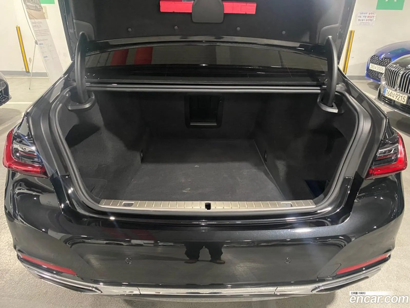 BMW 7 Series 2022 — 8