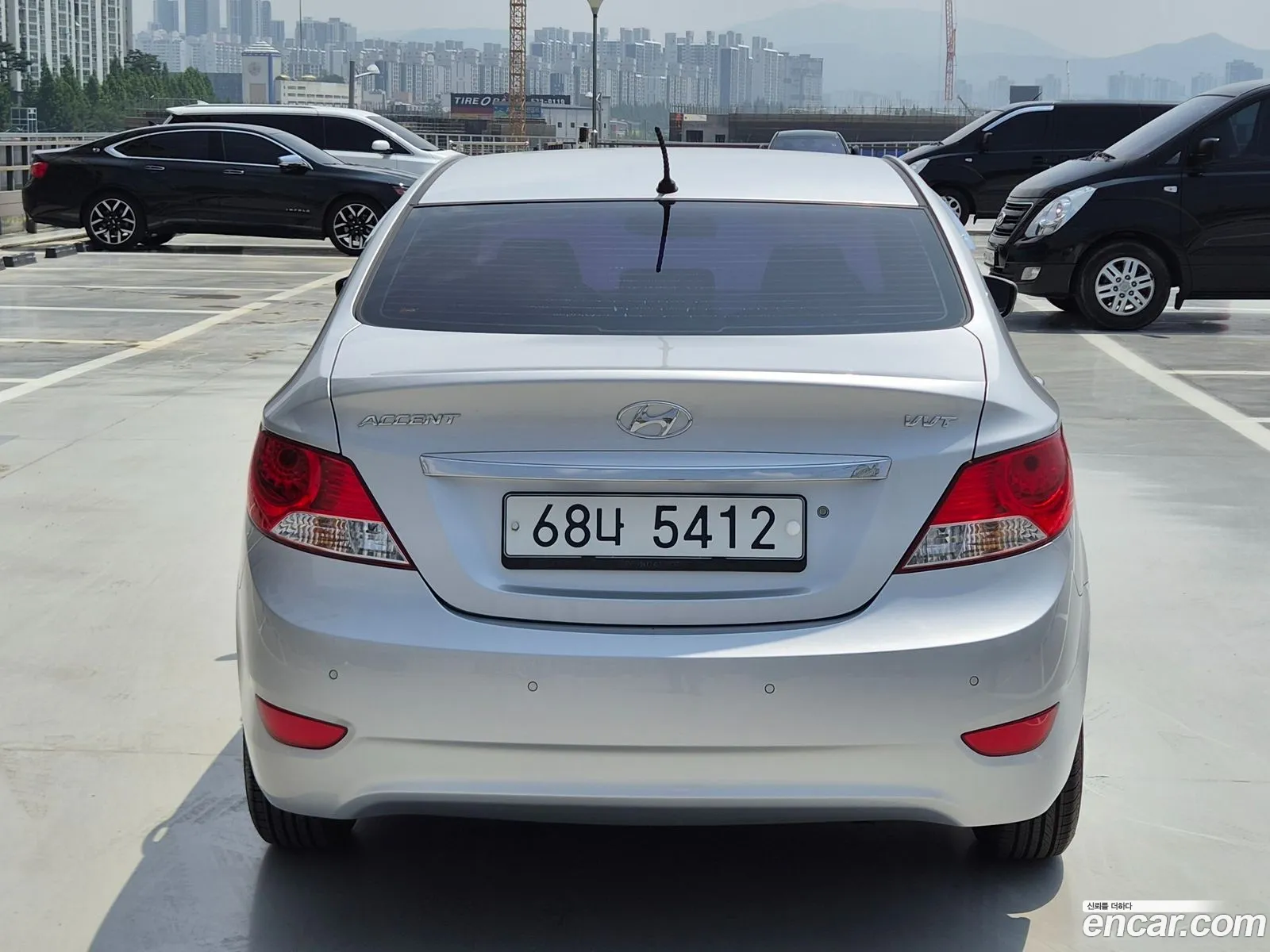 Hyundai Accent 2012 — 4