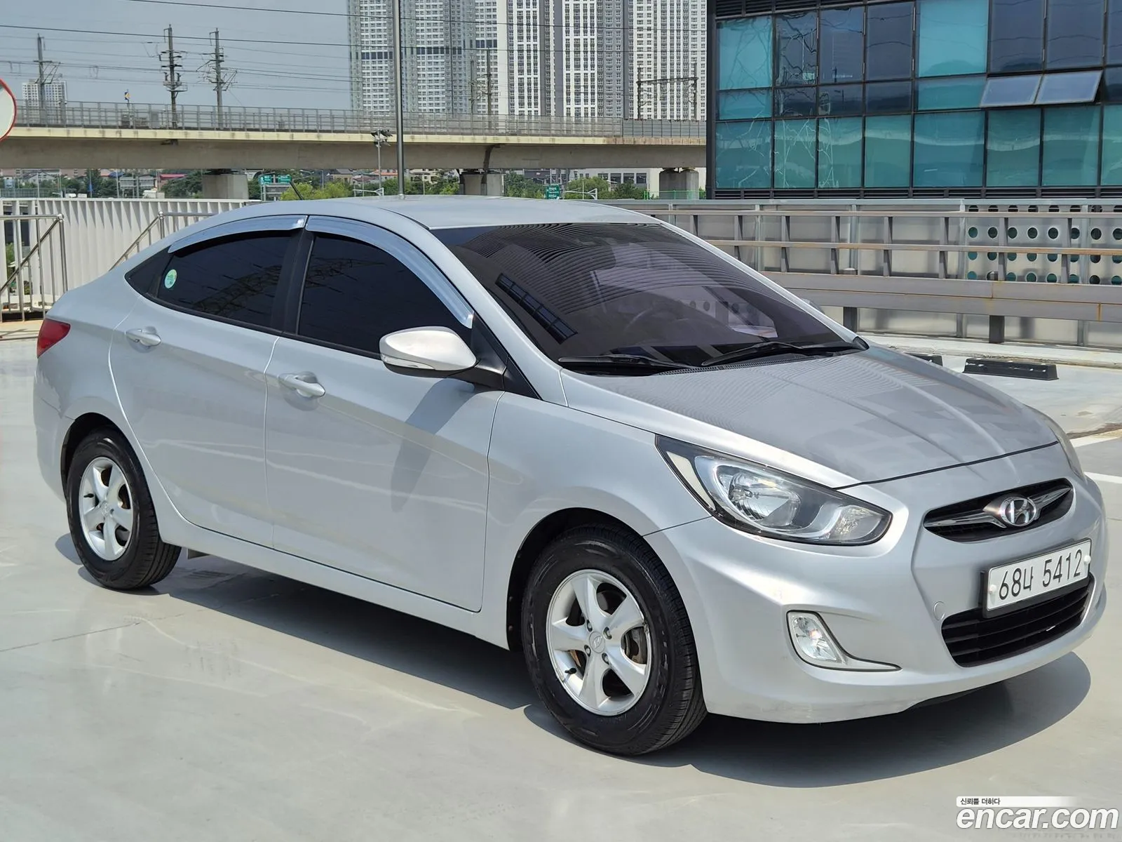 Hyundai Accent 2012 — 3