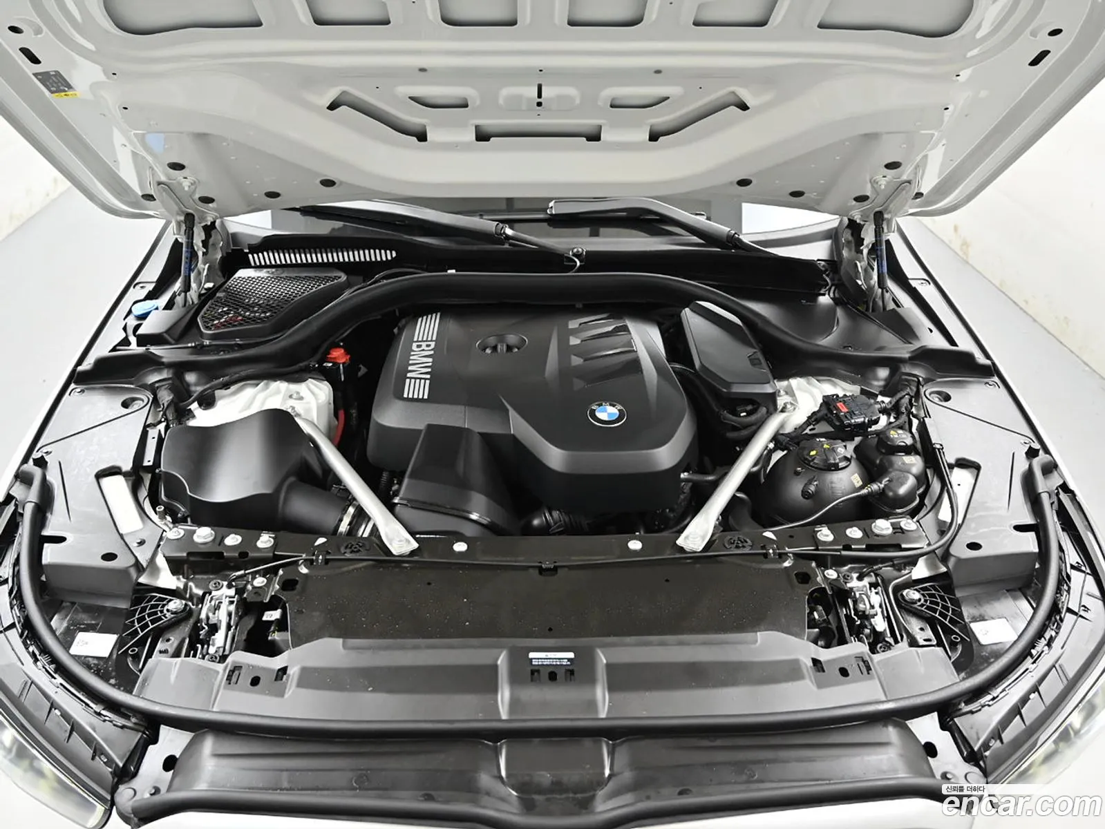 BMW 5 Series 2025 — 5