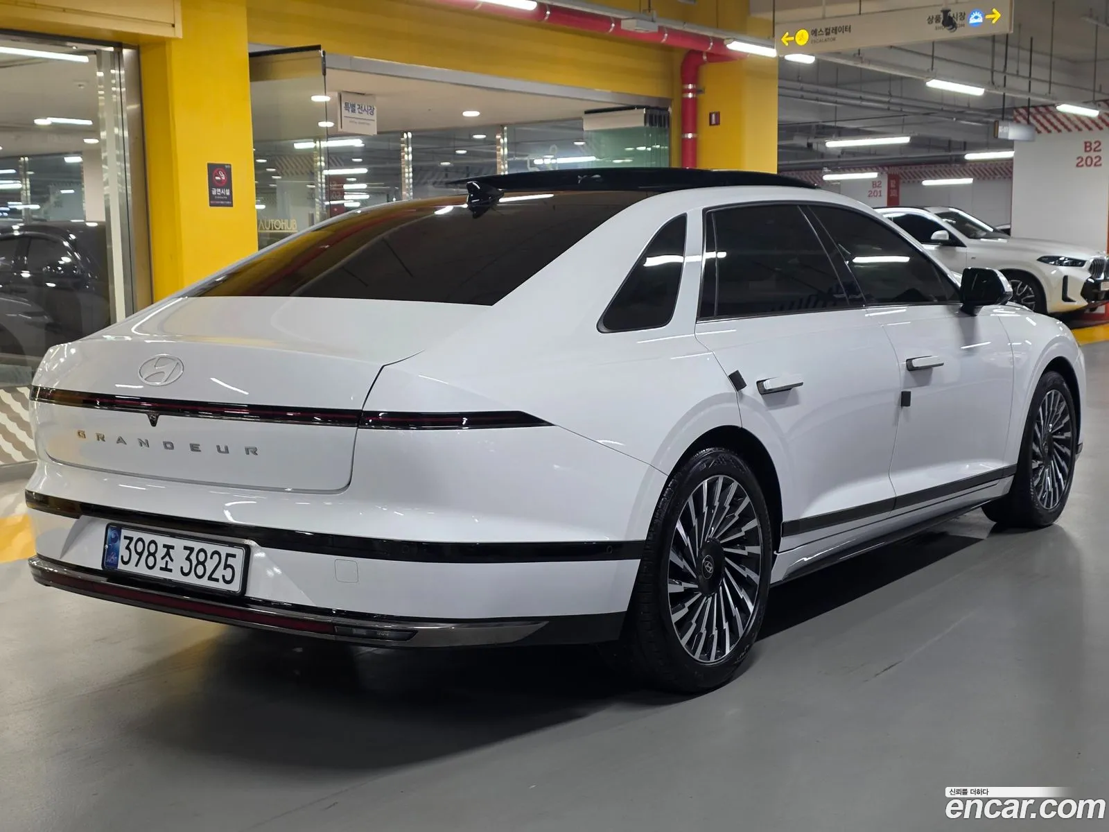 Hyundai Grandeur Hybrid 2023 — 2