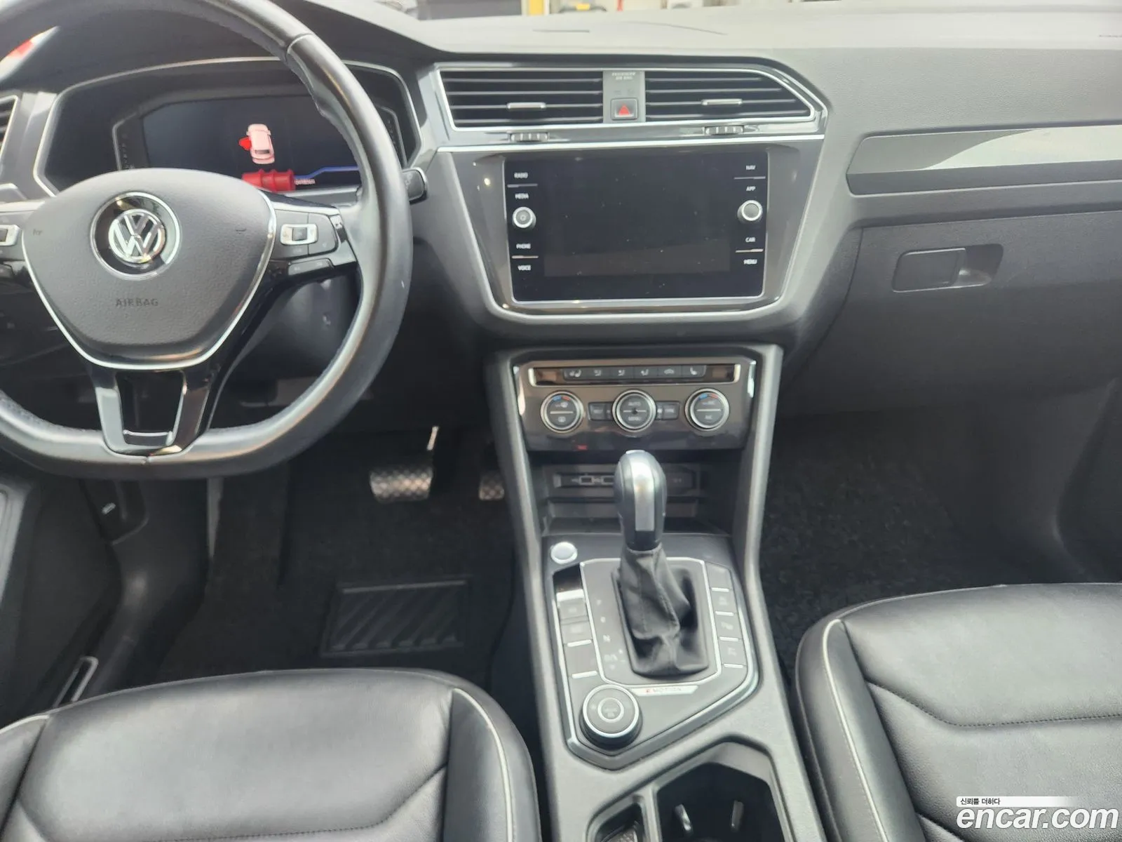Volkswagen Tiguan 2020 — 19
