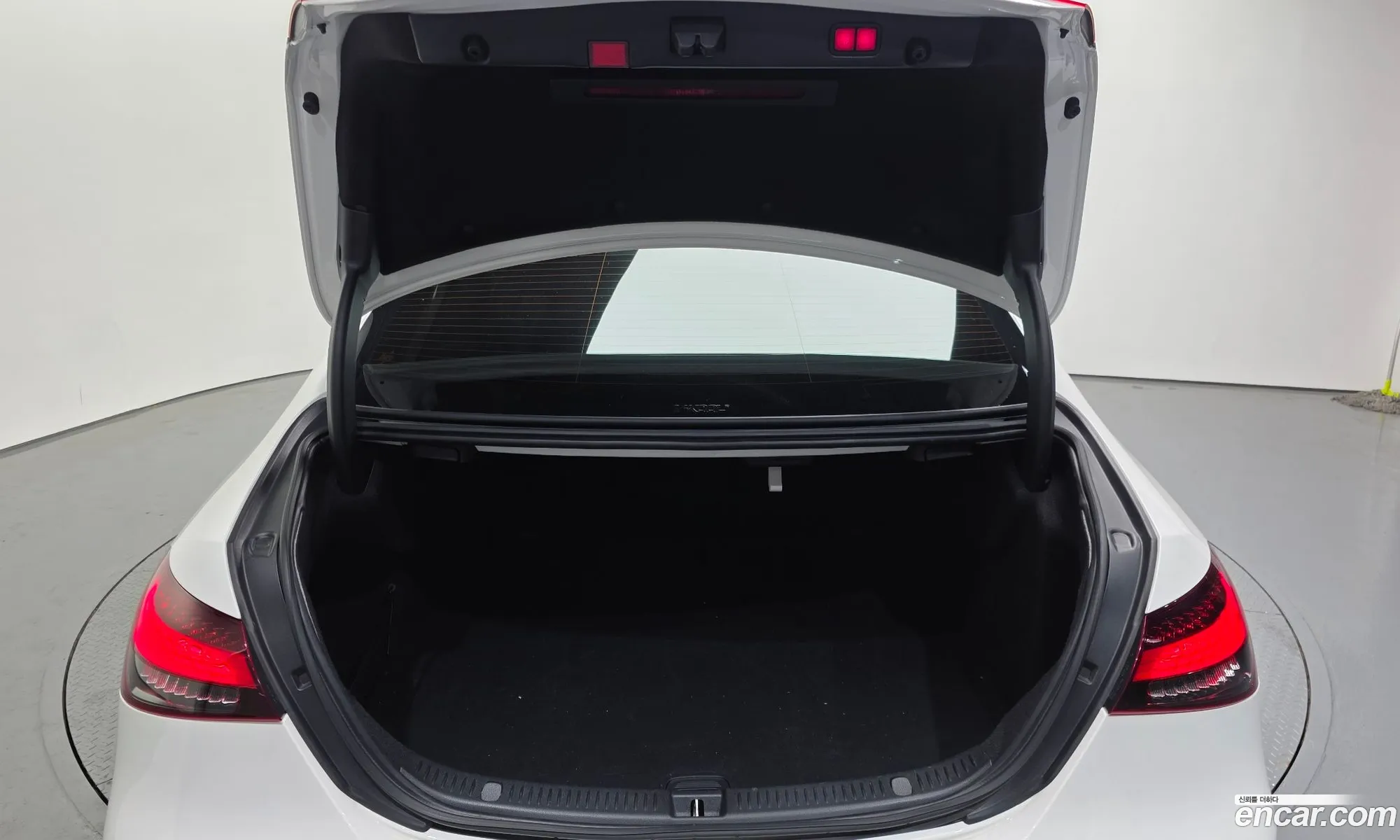 Mercedes-Benz E-Class W213 2022 — 8