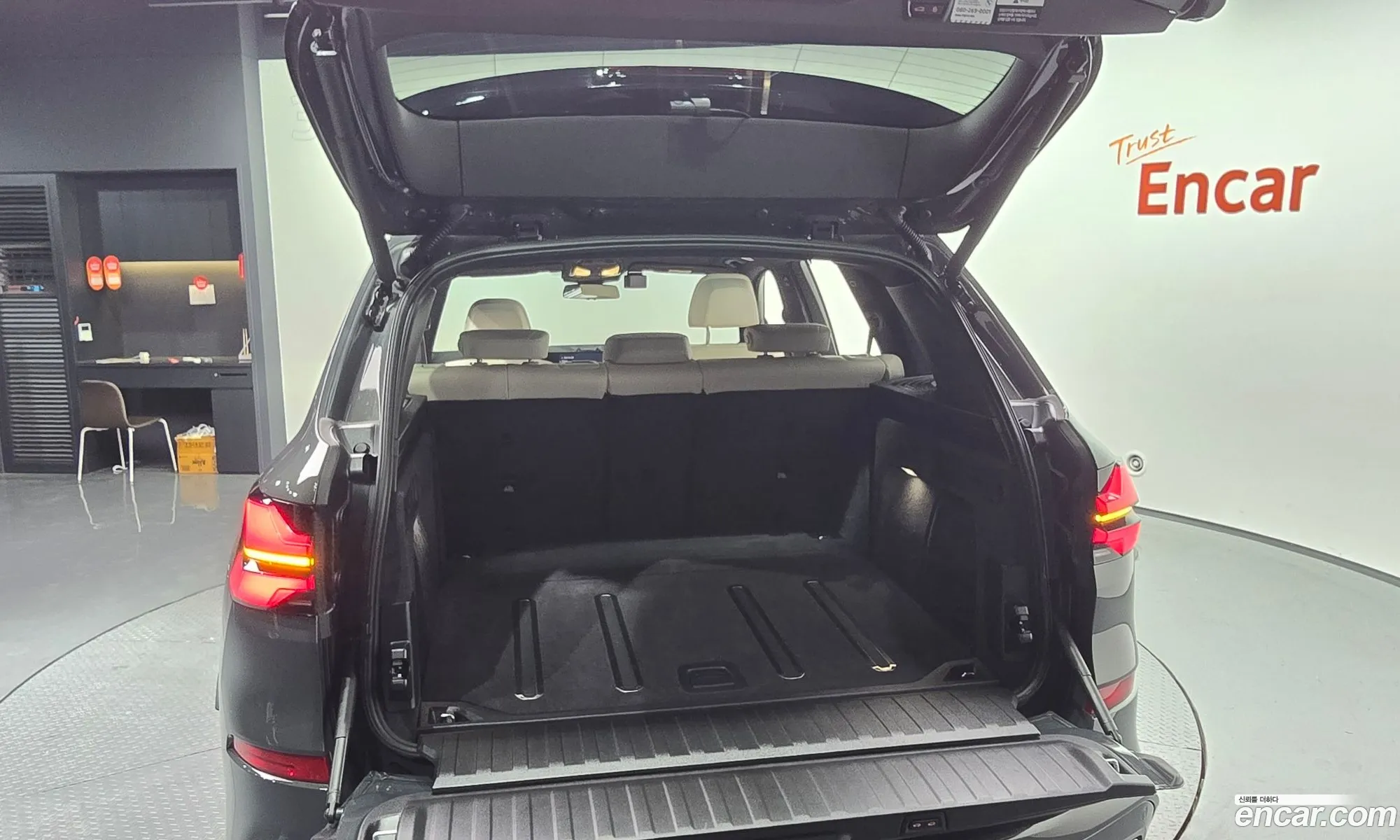 BMW X5 2025 WBA21EU04S9069976 — 19