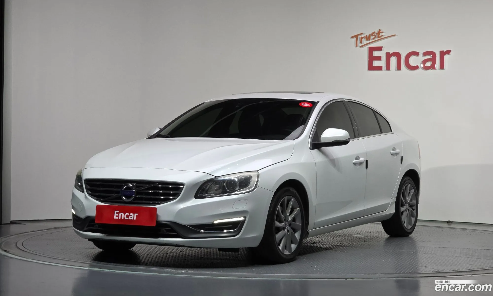 Volvo S60 2015 YV1FS84BBF2356095 — 6