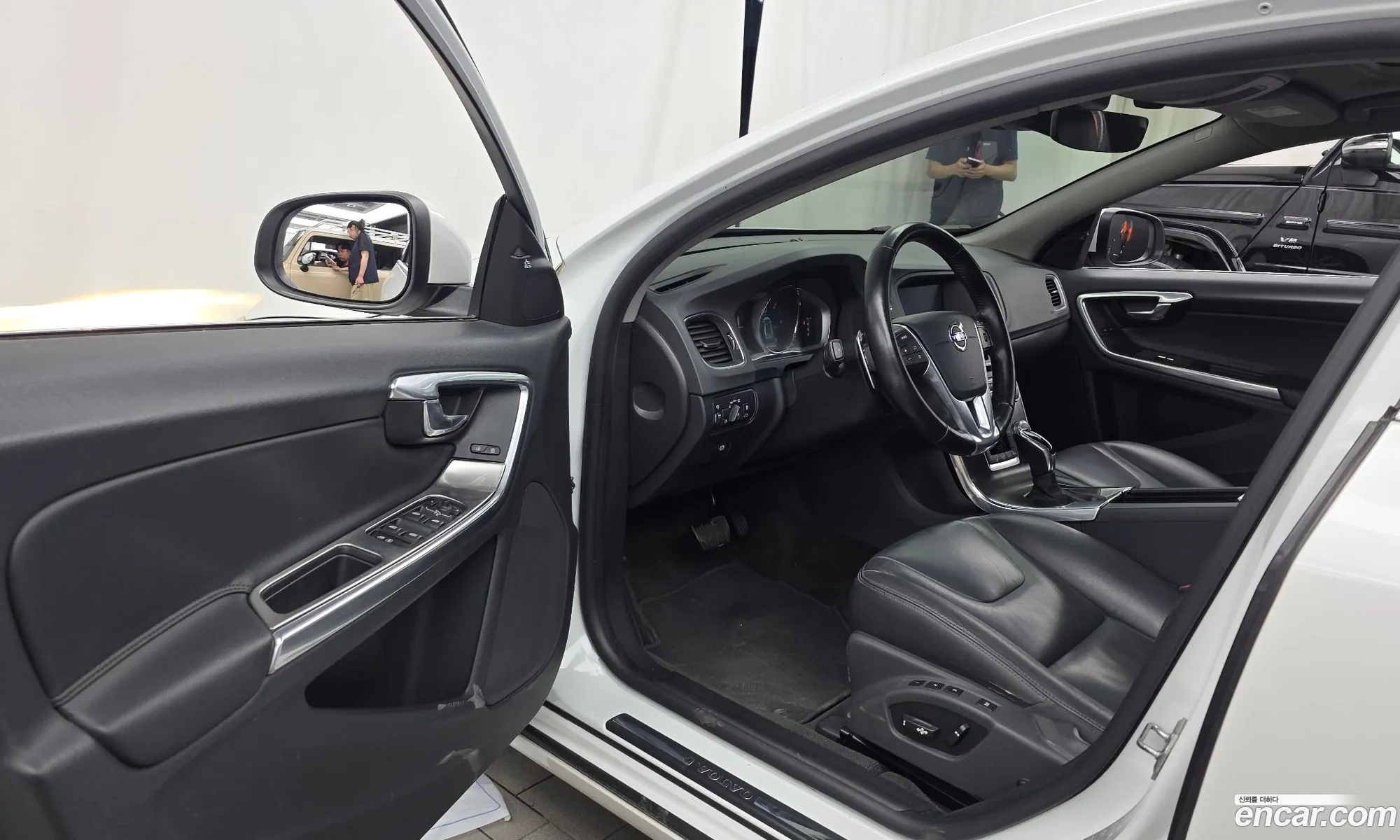 Volvo S60 2015 YV1FS84BBF2356095 — 10