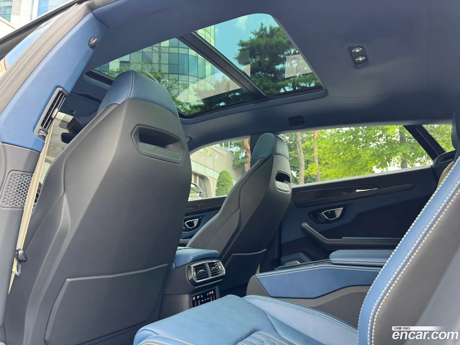 Lamborghini Urus 2023 — 3