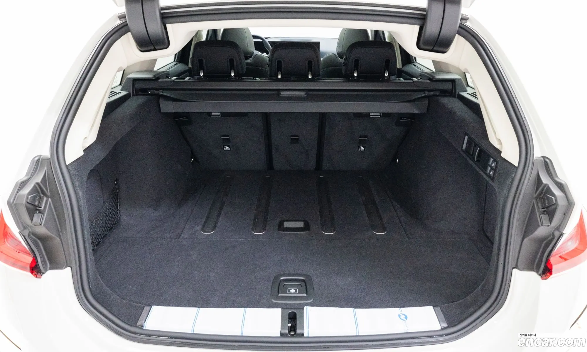 BMW 3 Series 2025 — 14