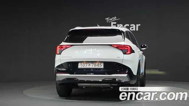 Kia Sportage Hybrid 2025 — 3