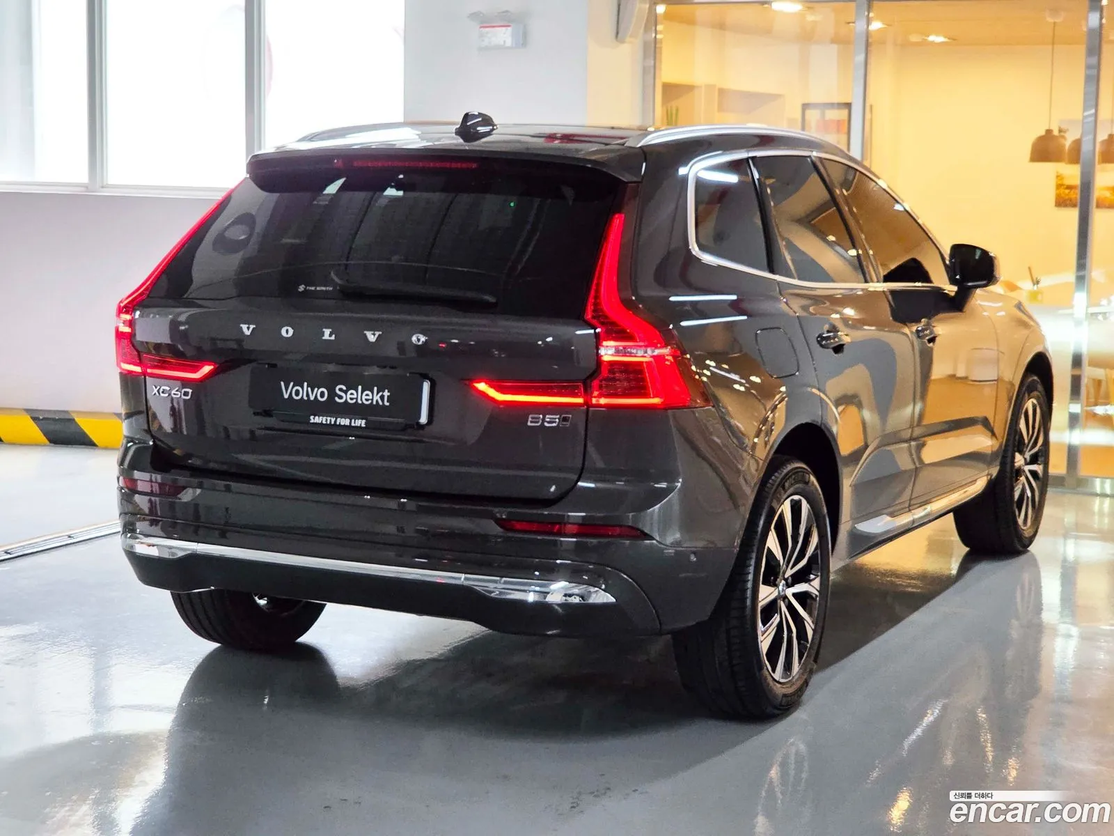 Volvo XC60 2025 — 6