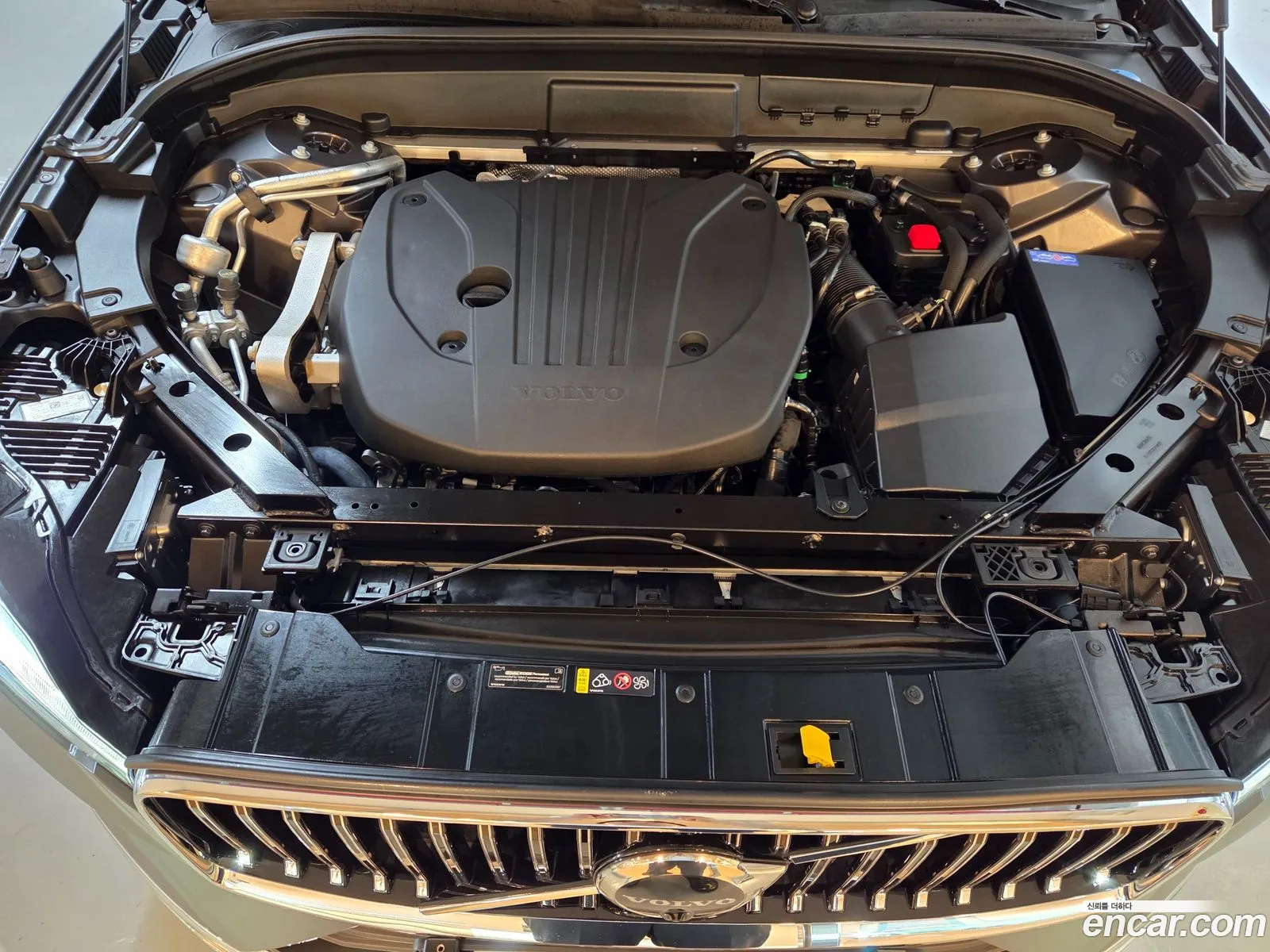 Volvo XC60 2025 — 18