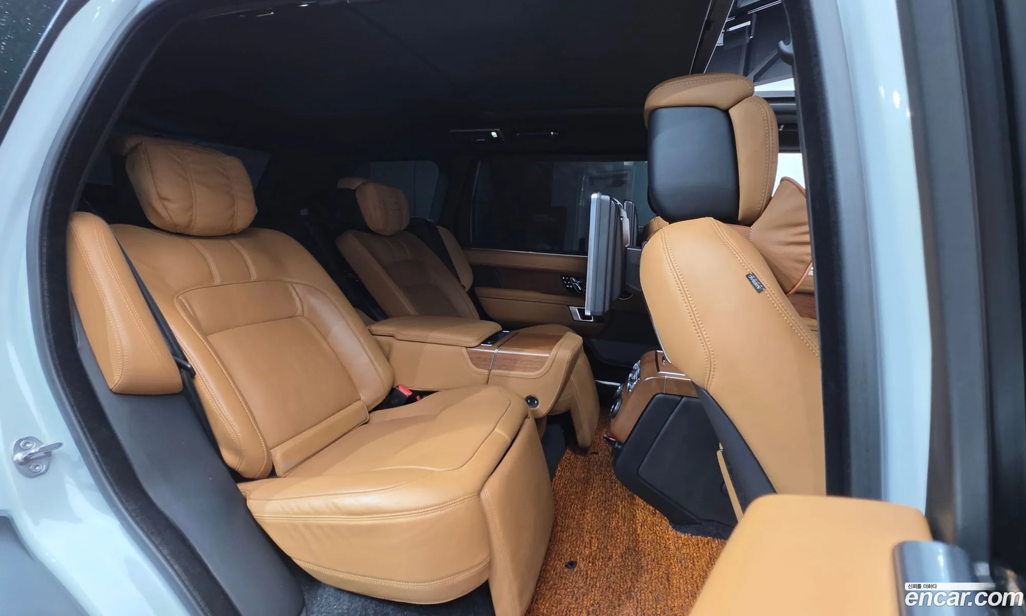 Land Rover Range Rover 2018 SALGA3BJ7JA510773 — 5