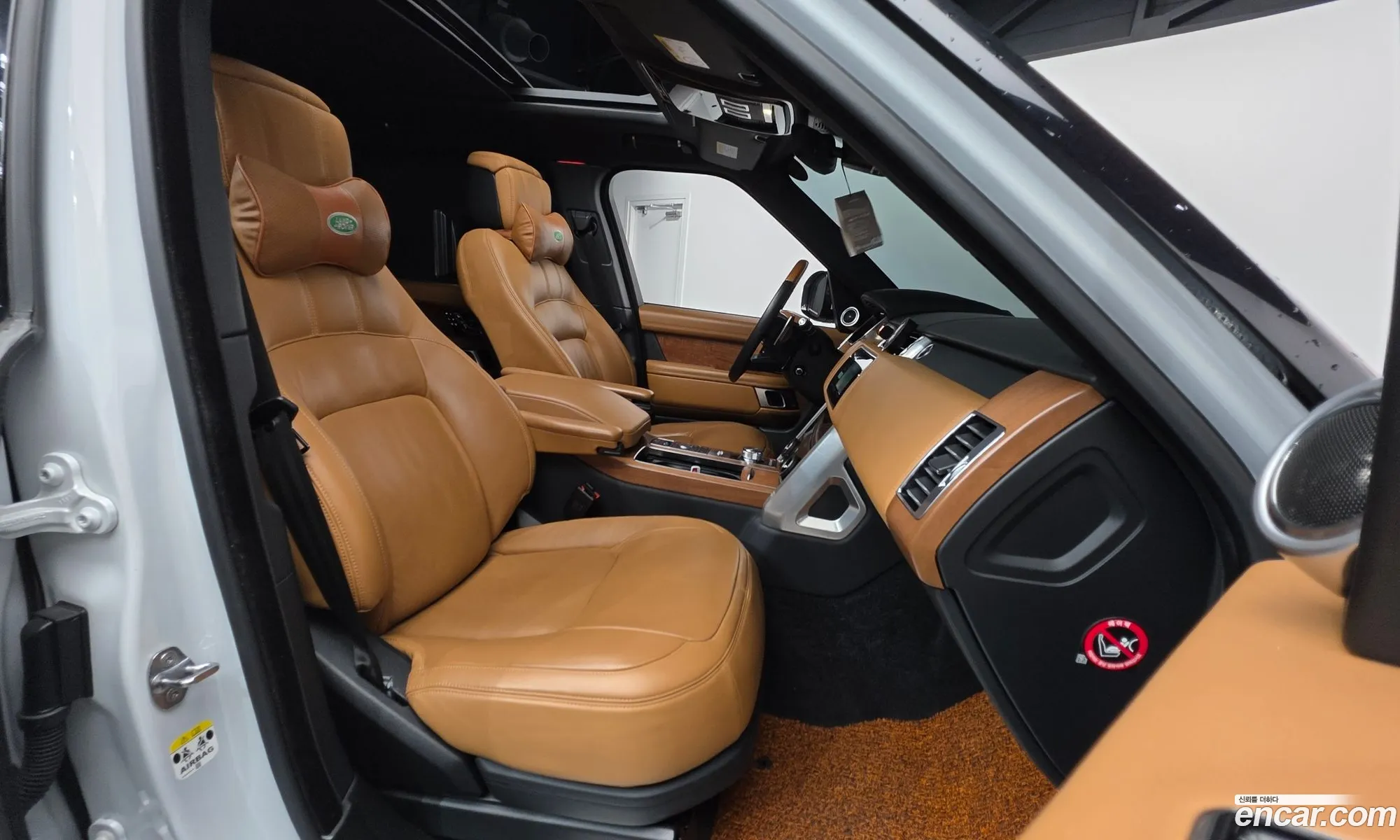 Land Rover Range Rover 2018 SALGA3BJ7JA510773 — 2