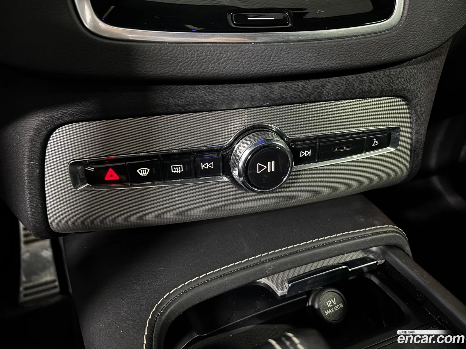 Volvo XC90 2021 — 17
