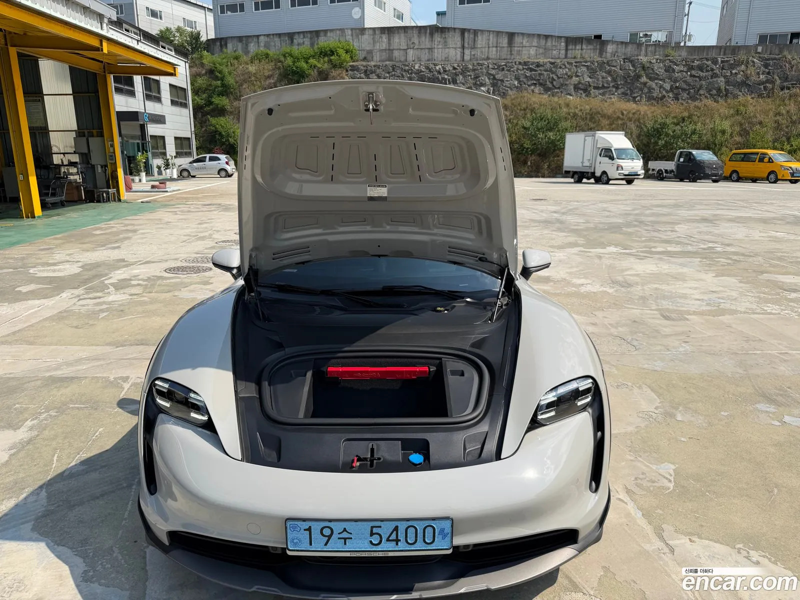 Porsche Taycan 2022 — 16