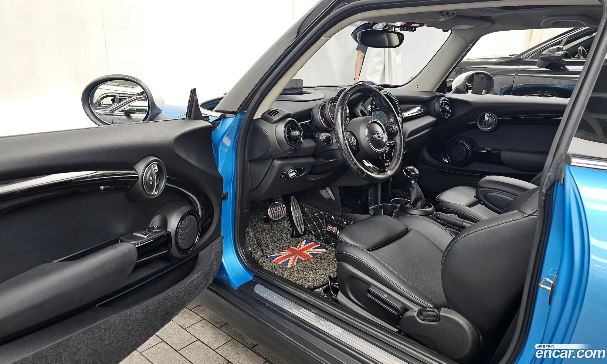 Mini Cooper 2018 WMWXP5100J2F94049 — 27