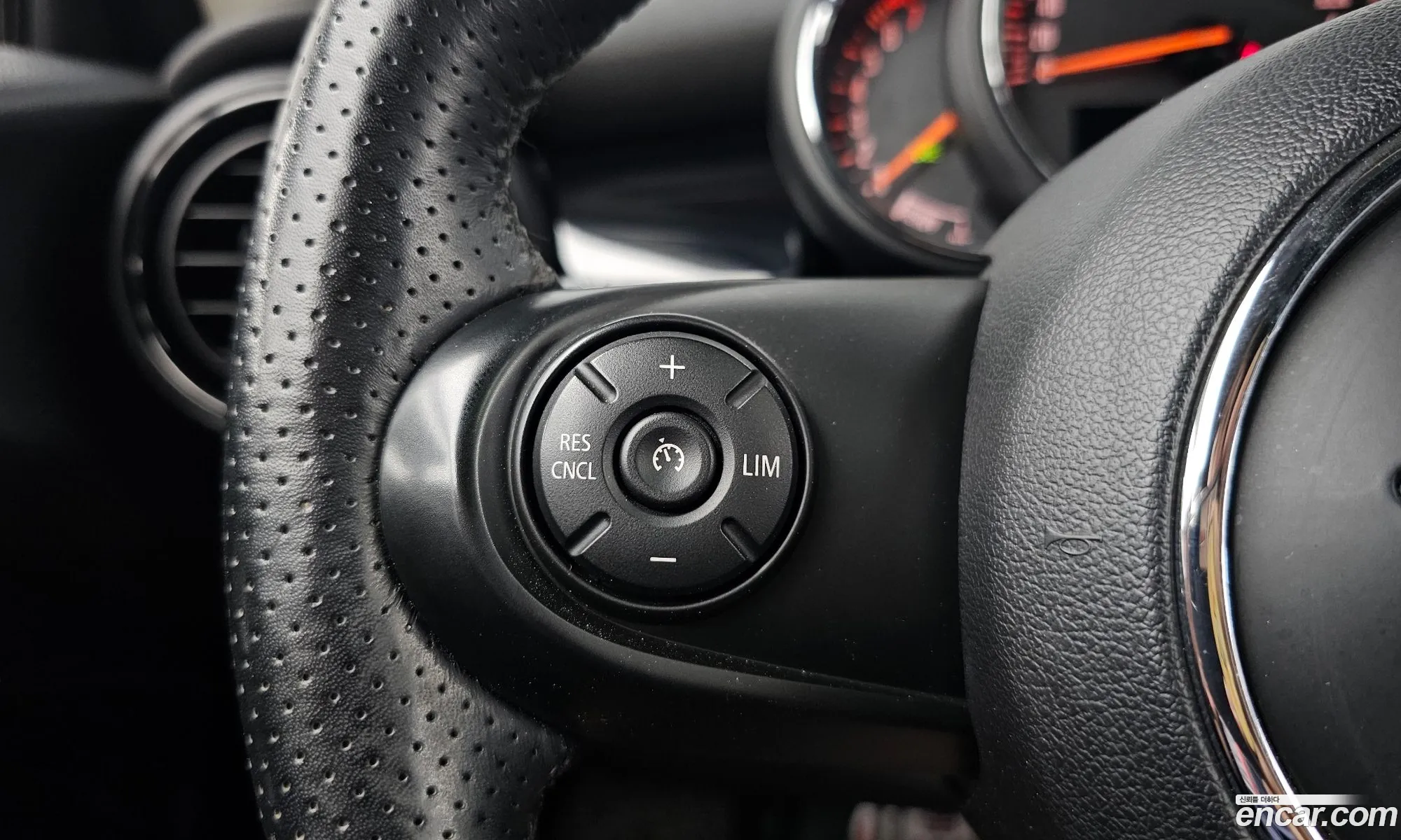 Mini Cooper 2018 WMWXP5100J2F94049 — 33
